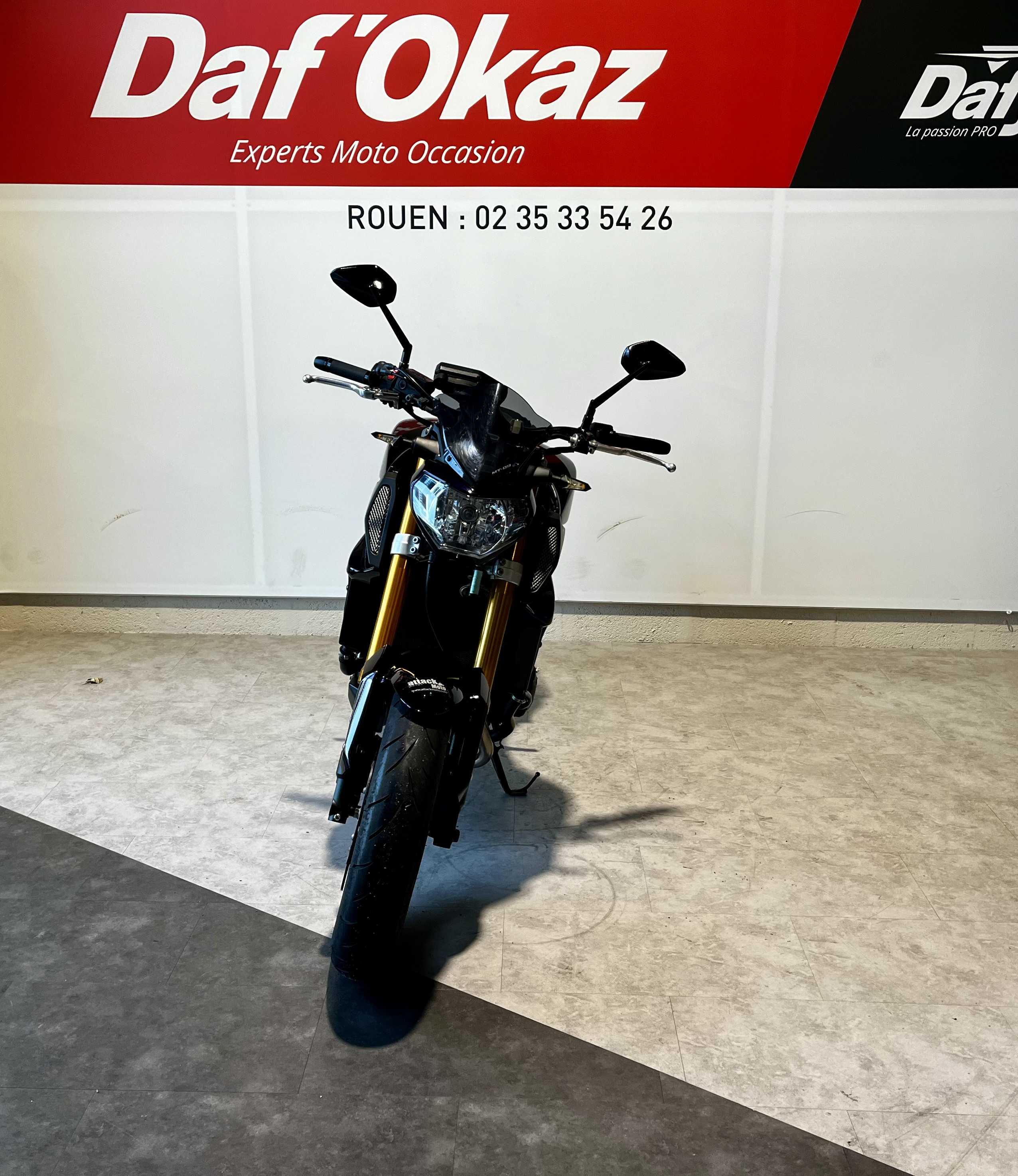Yamaha MT-09 850 2014 HD vue avant