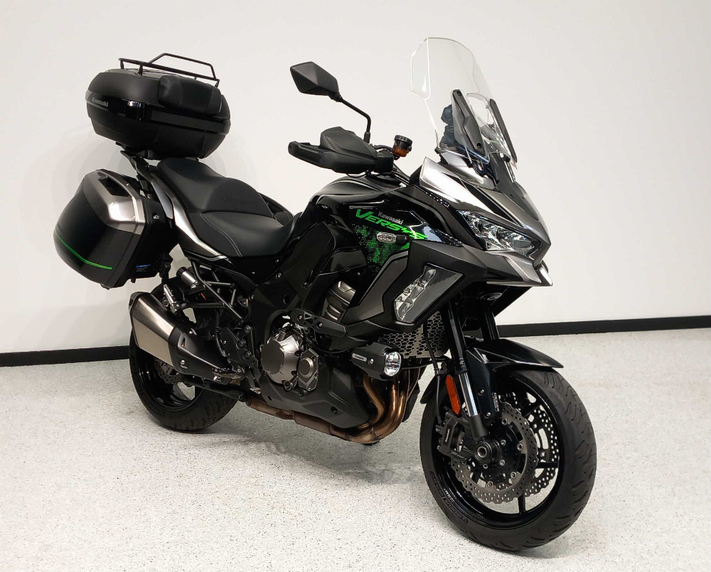Kawasaki KLZ 1000 Versys S 2022 vue 3/4 droite