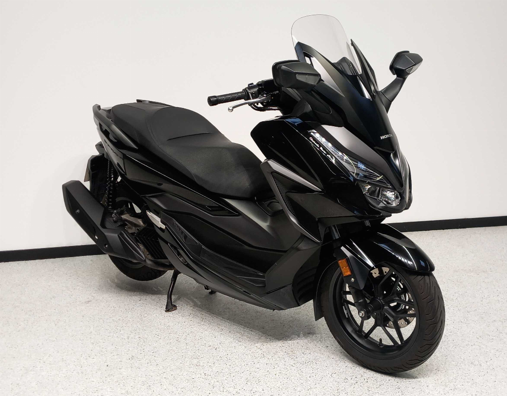 Honda NSS 125 Forza ABS 2021 vue 3/4 droite
