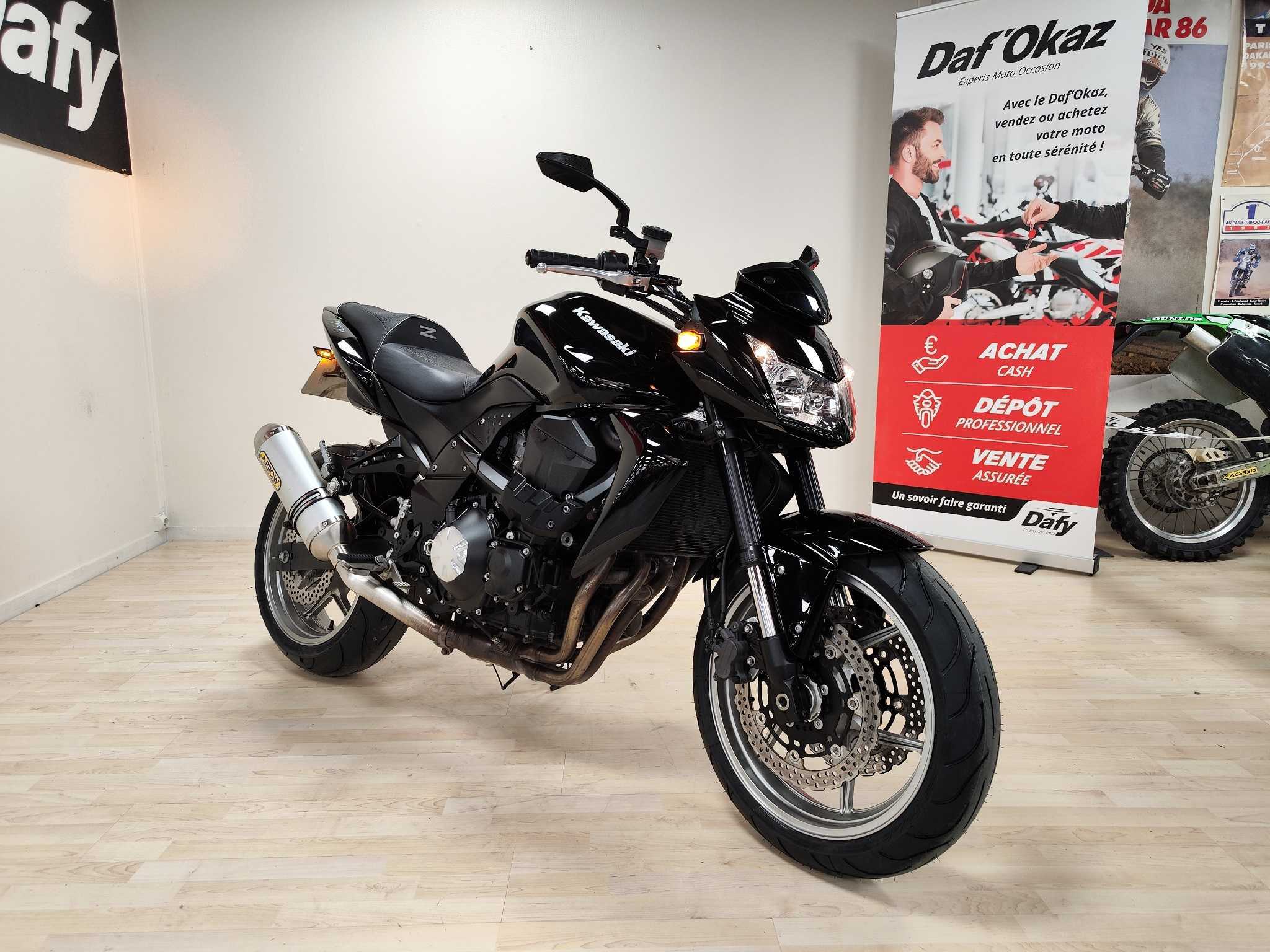 Kawasaki Z 750 (ZR750) 2011 HD vue 3/4 droite
