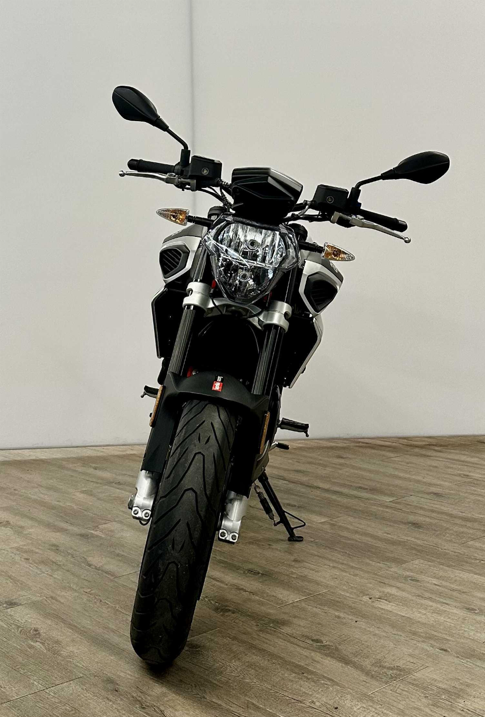 Aprilia Shiver 900 ABS 2017 vue avant
