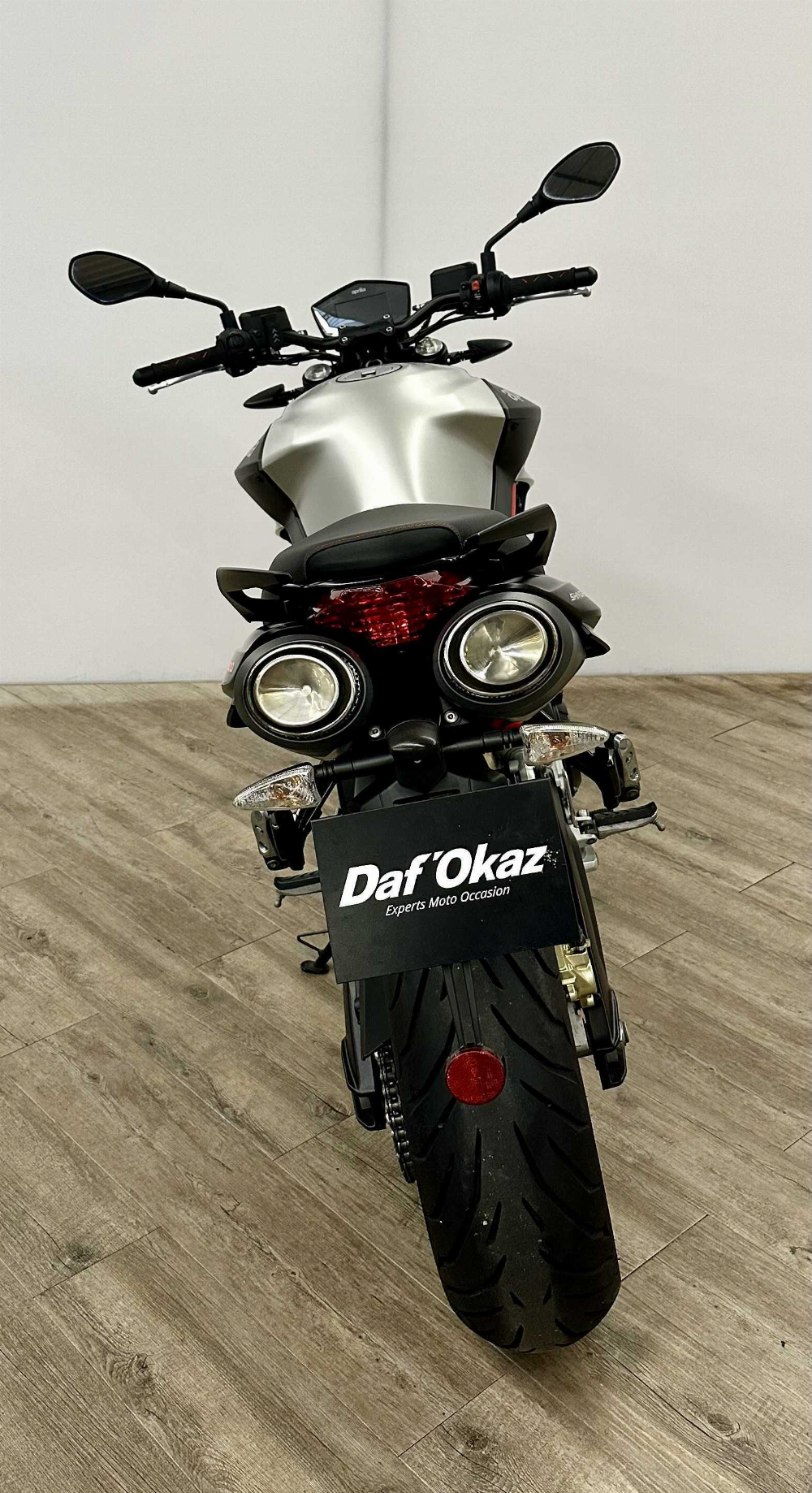 Aprilia Shiver 900 ABS 2017 vue arrière