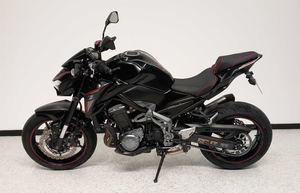 Kawasaki Z 900 2018 vue gauche
