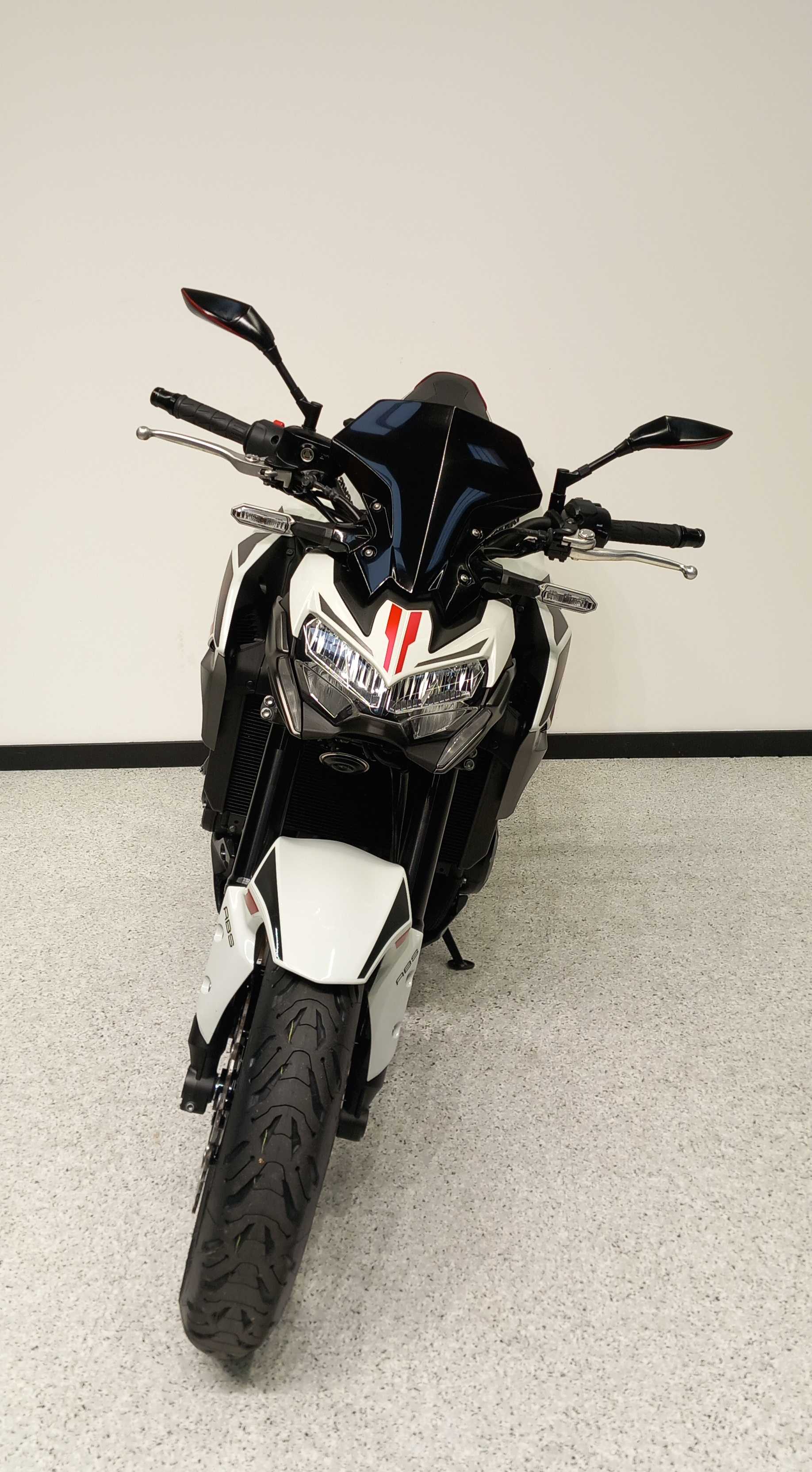 Kawasaki Z 900 2022 HD vue avant