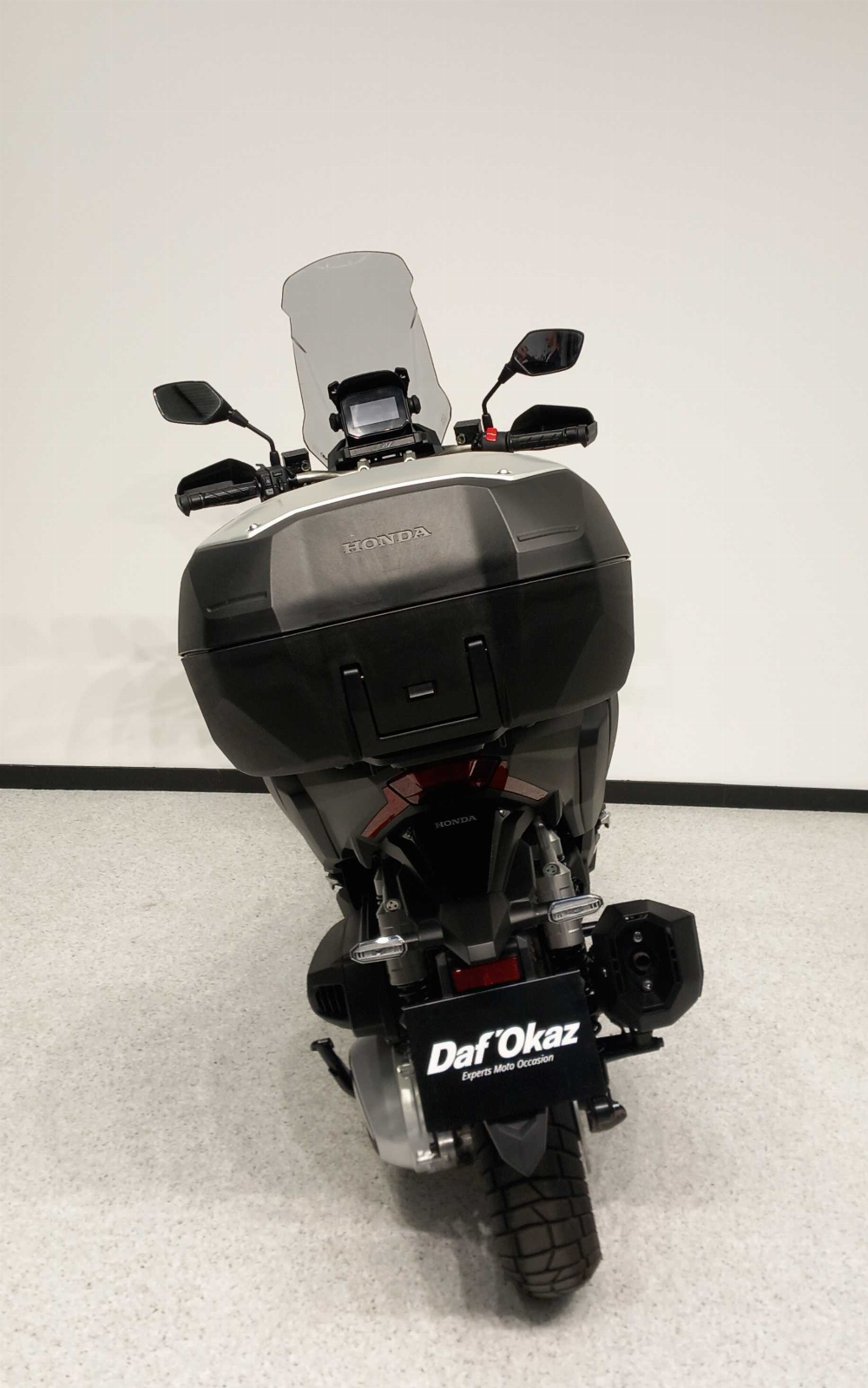 Honda ADV 350 2022 vue arrière