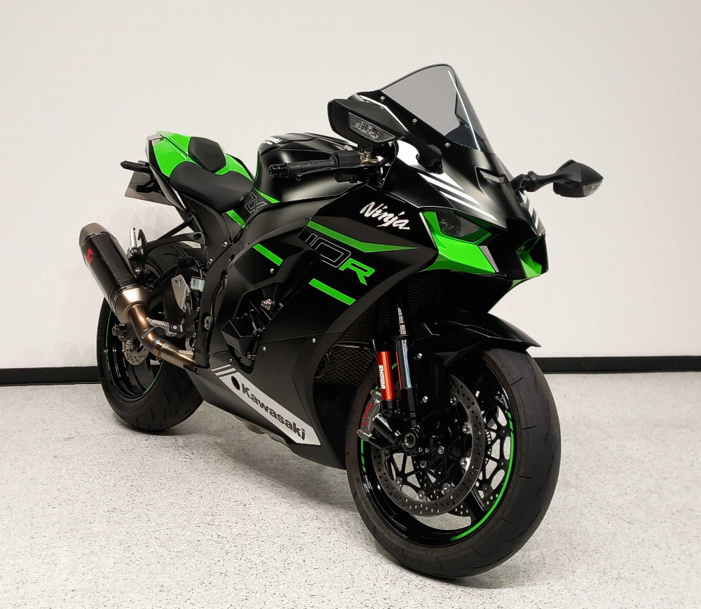 Kawasaki ZX-10R Ninja Performance 2021 vue 3/4 droite