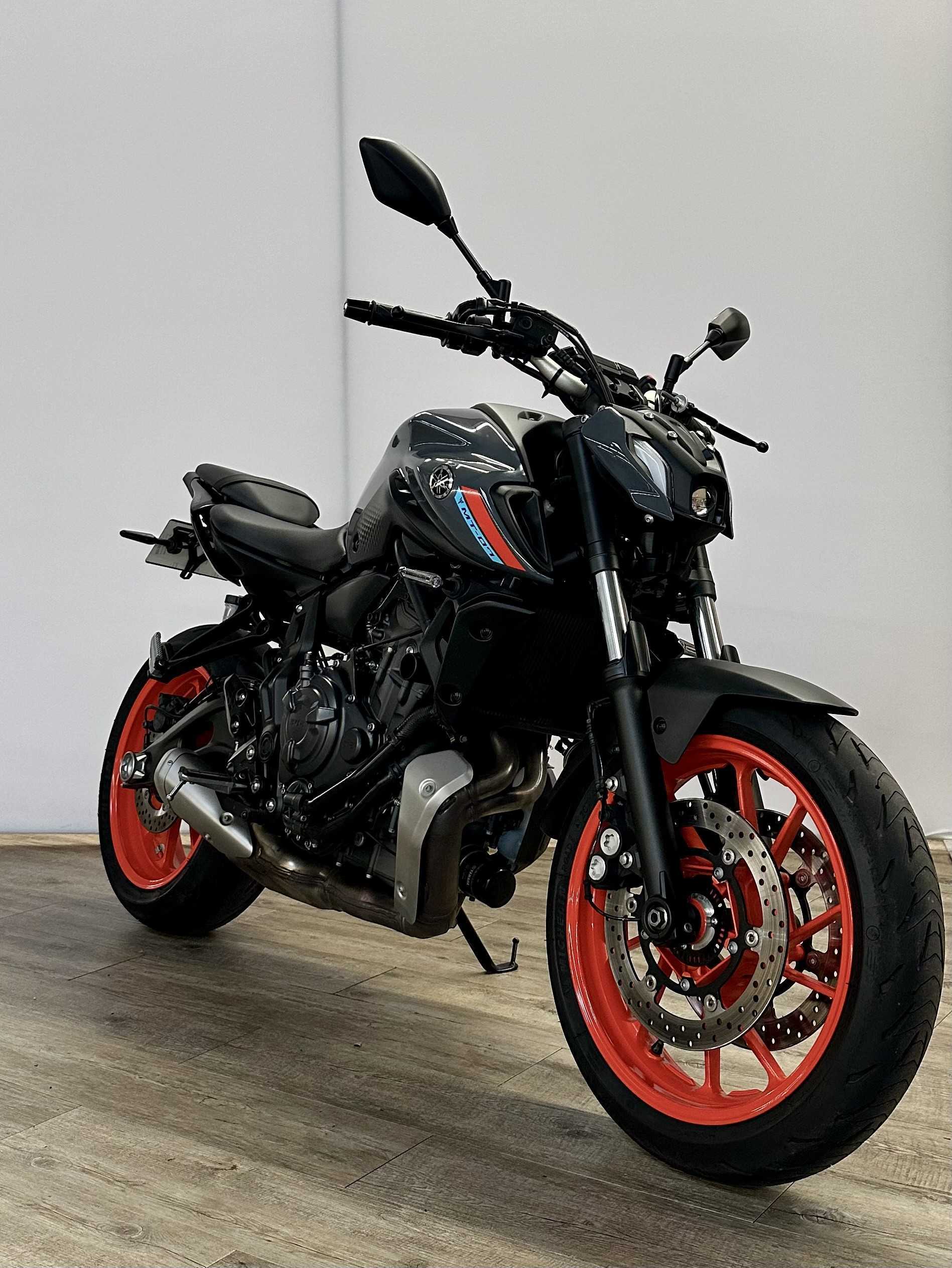 Yamaha MT-07 ABS 2021 HD vue 3/4 droite
