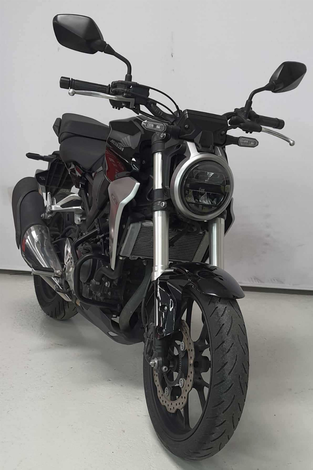 Honda CB 300 R 2019 vue 3/4 droite