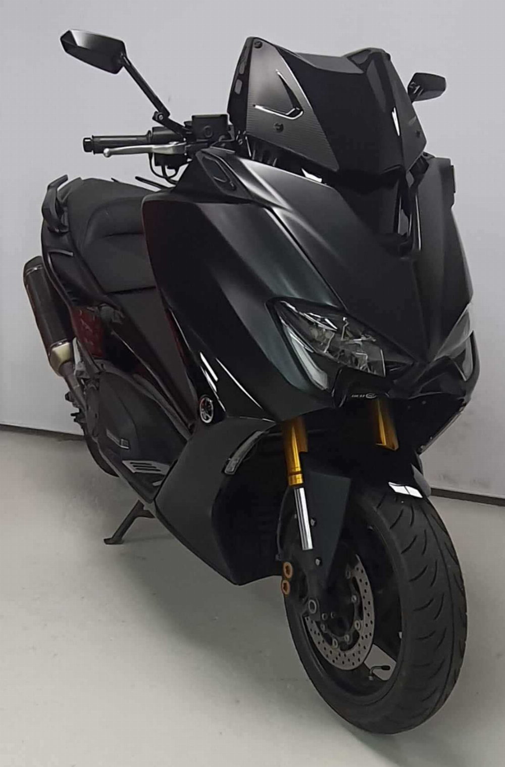 Yamaha XP 560 T-Max Tech Max 2020 vue 3/4 droite