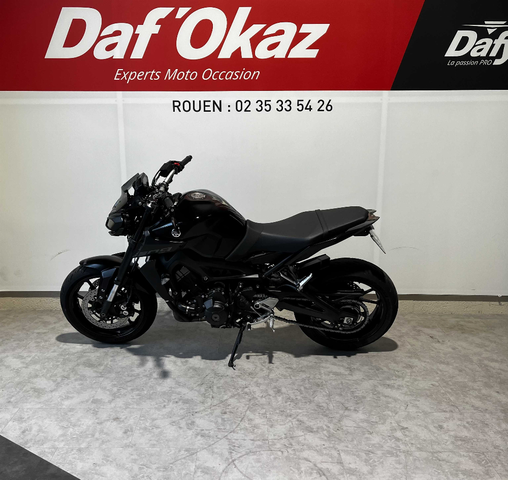 Yamaha MT-09 850 ABS 2017 vue gauche