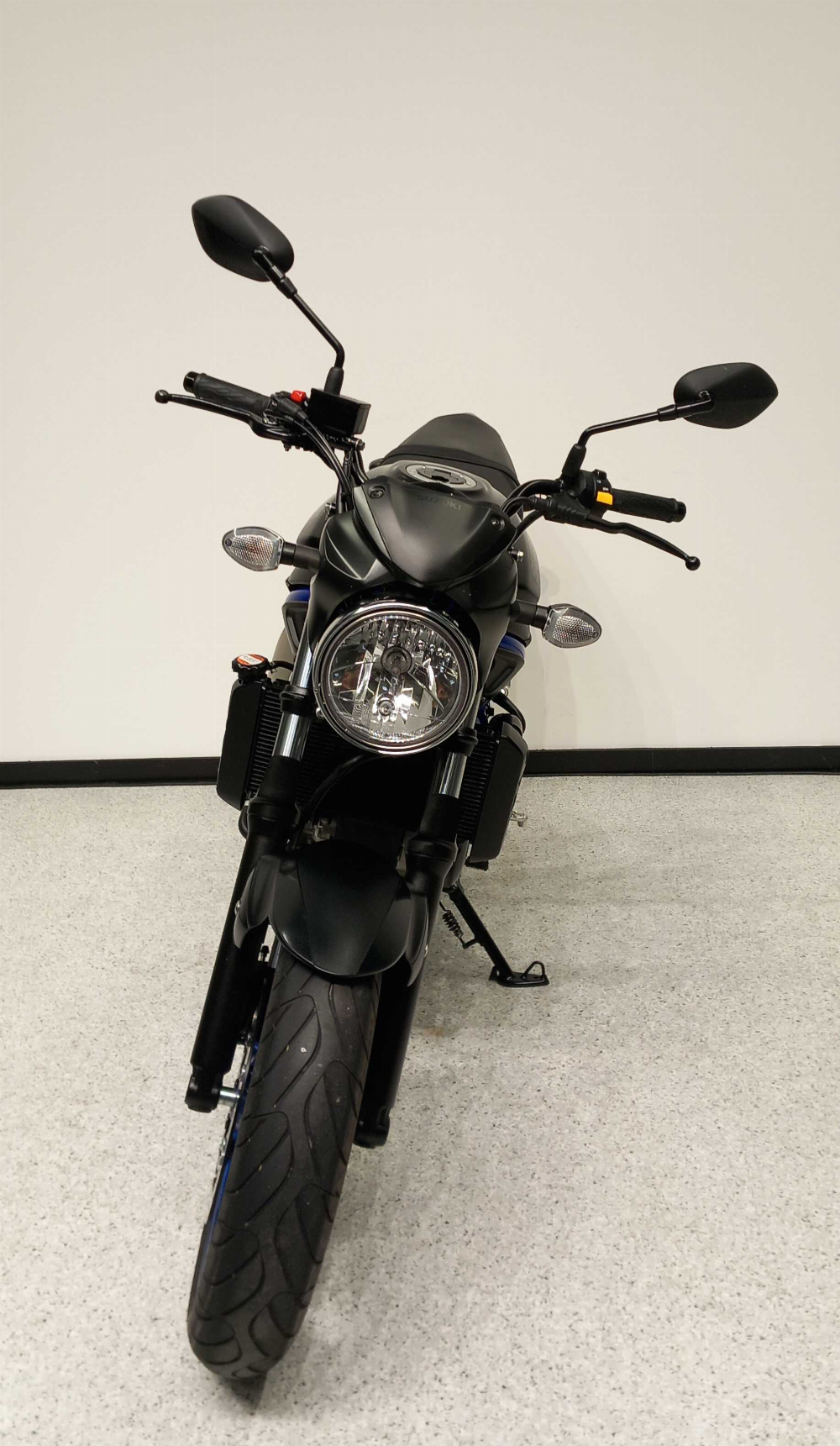 Suzuki SV 650 2022 vue avant