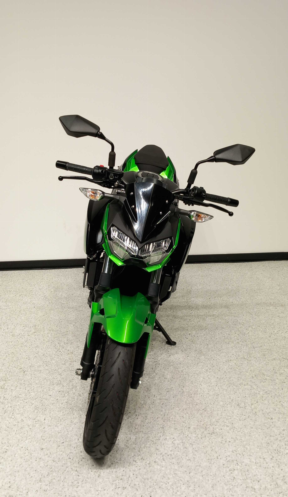 Kawasaki Z 400 2020 vue avant