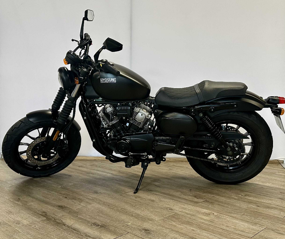 Hyosung Bobber 2020 vue gauche