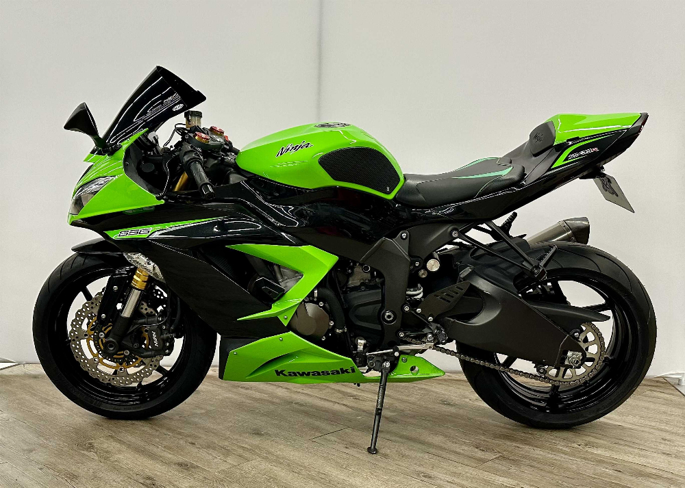 Kawasaki ZX-6R 636 Ninja 2013 vue gauche
