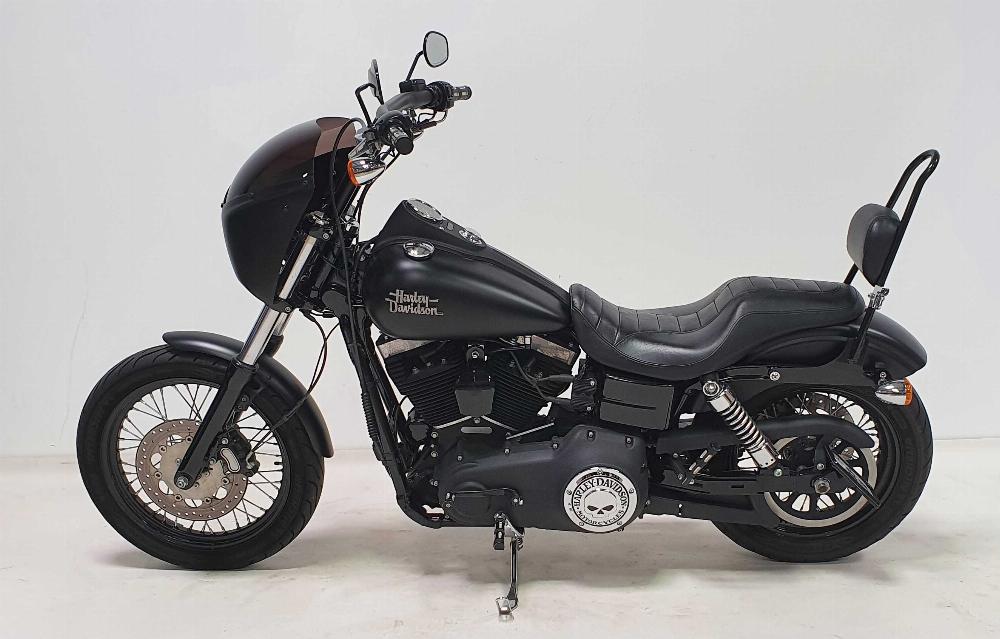 Harley-Davidson 1690 FXD 2014 vue gauche