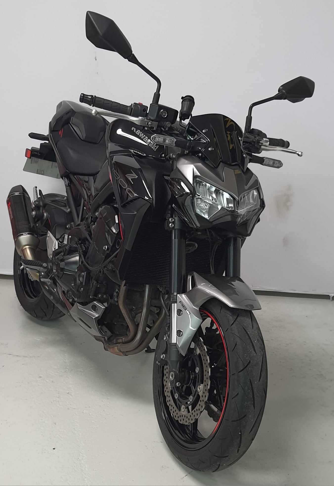 Kawasaki Z 900 Performance 2022 HD vue 3/4 droite