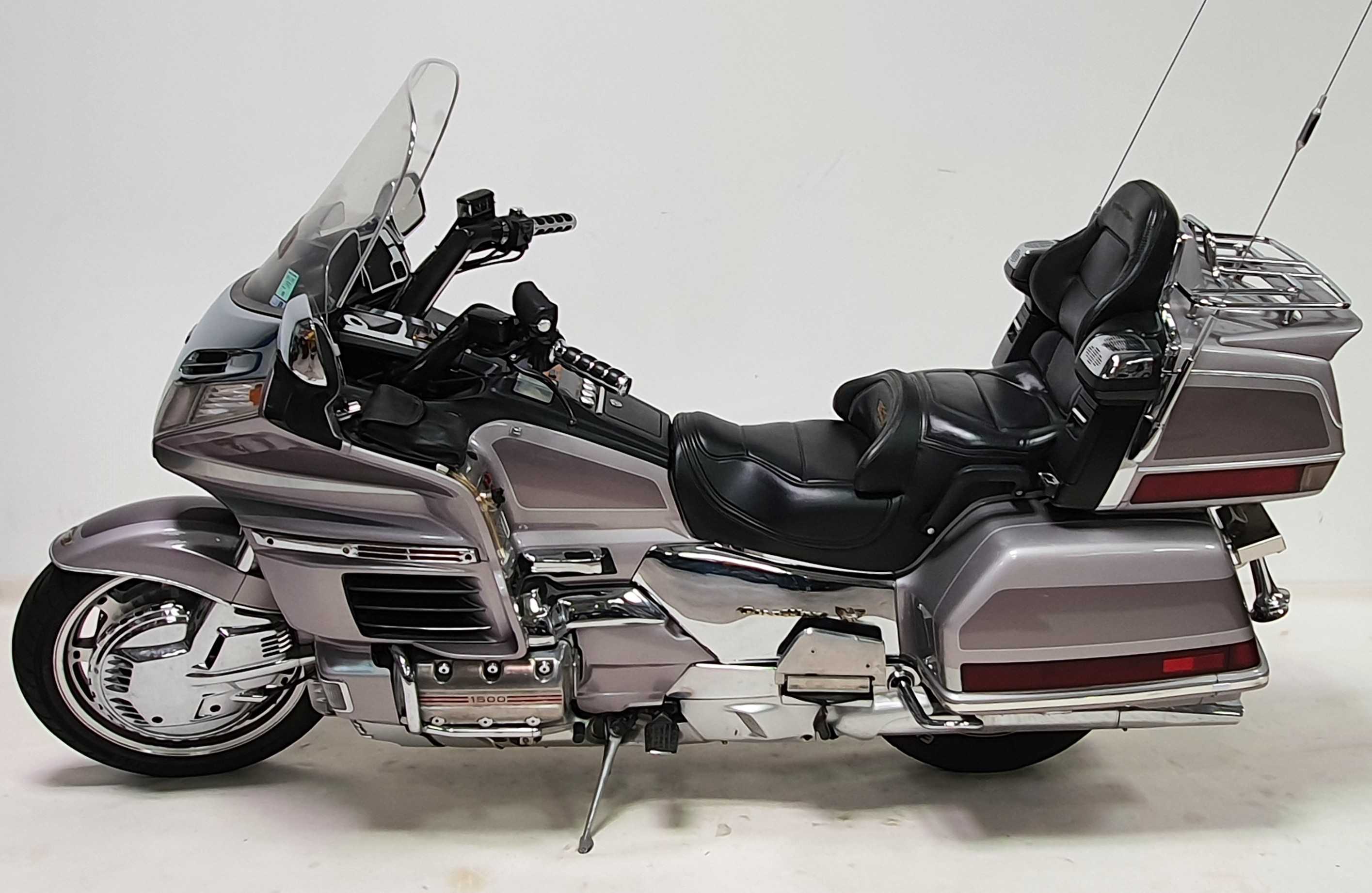 Honda Goldwing 1500 2000 HD vue gauche