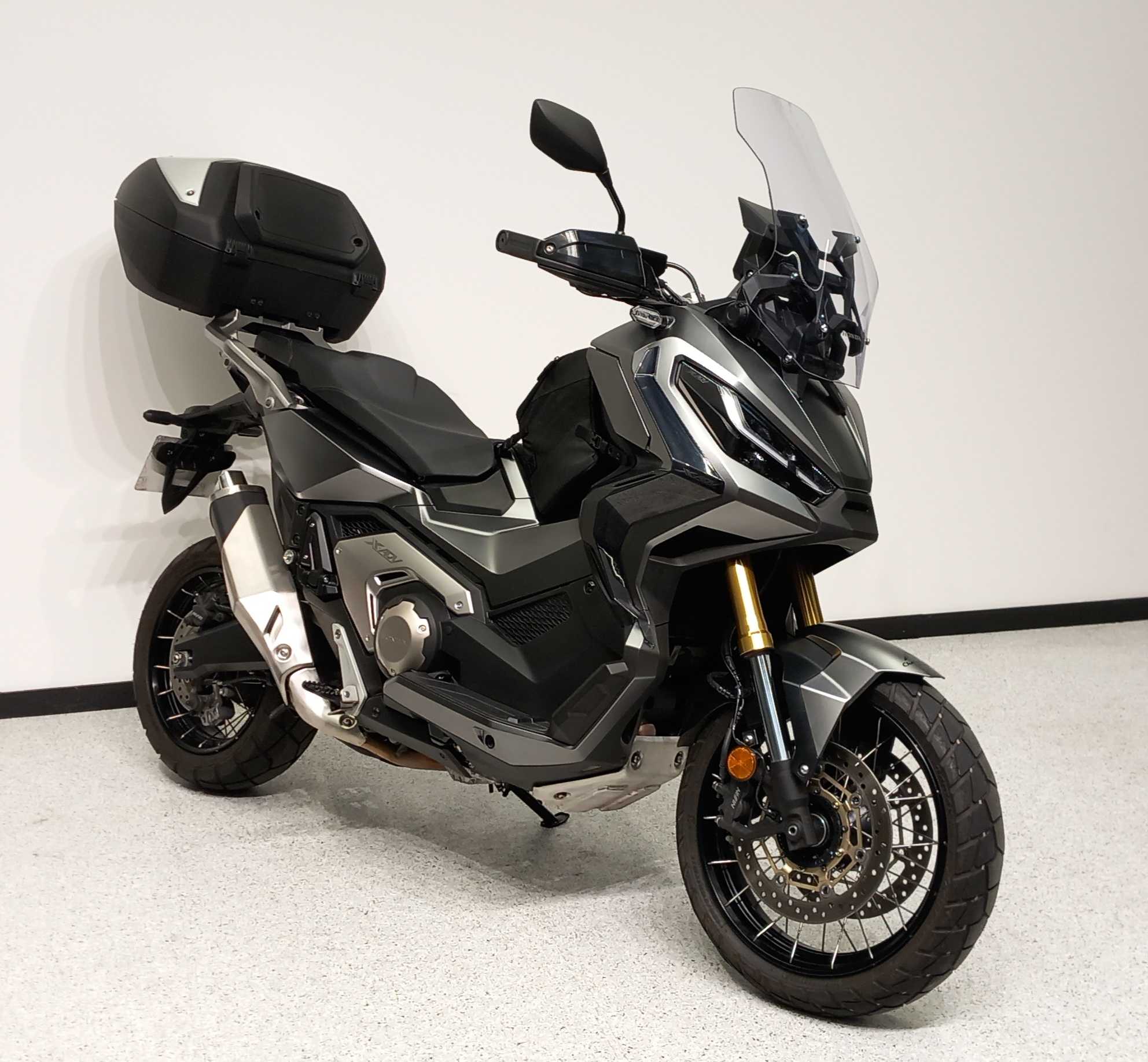 Honda X-ADV 750 2022 HD vue 3/4 droite