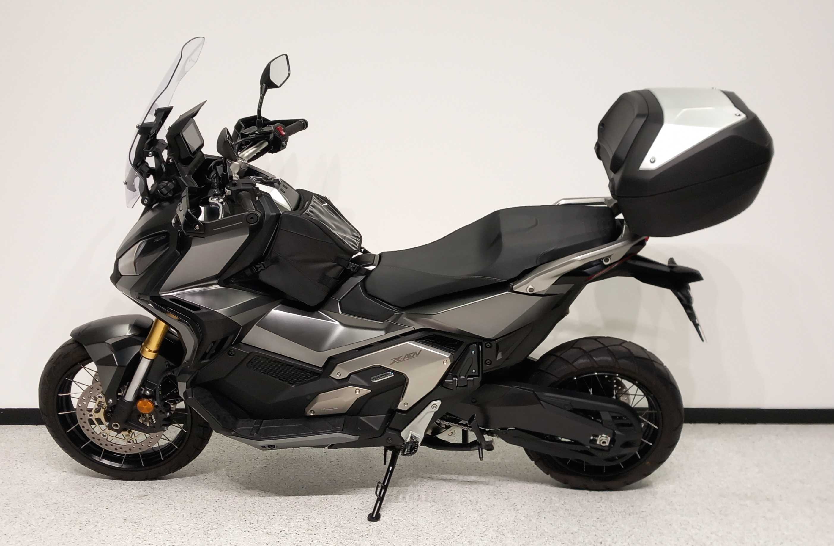 Honda X-ADV 750 2022 HD vue gauche