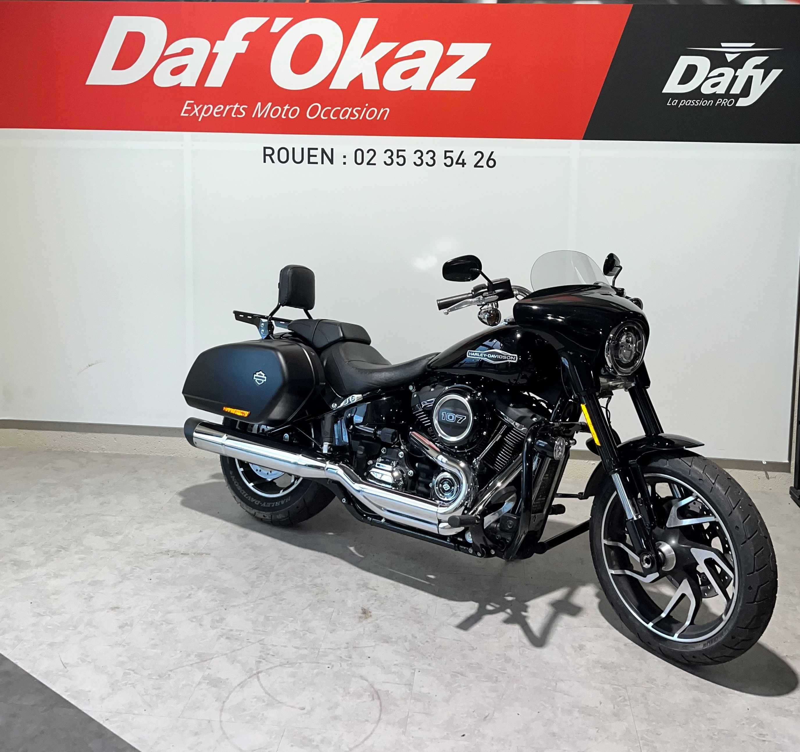 Harley-Davidson FLSB SPORT GLIDE SOFTAIL 2019 HD vue 3/4 droite