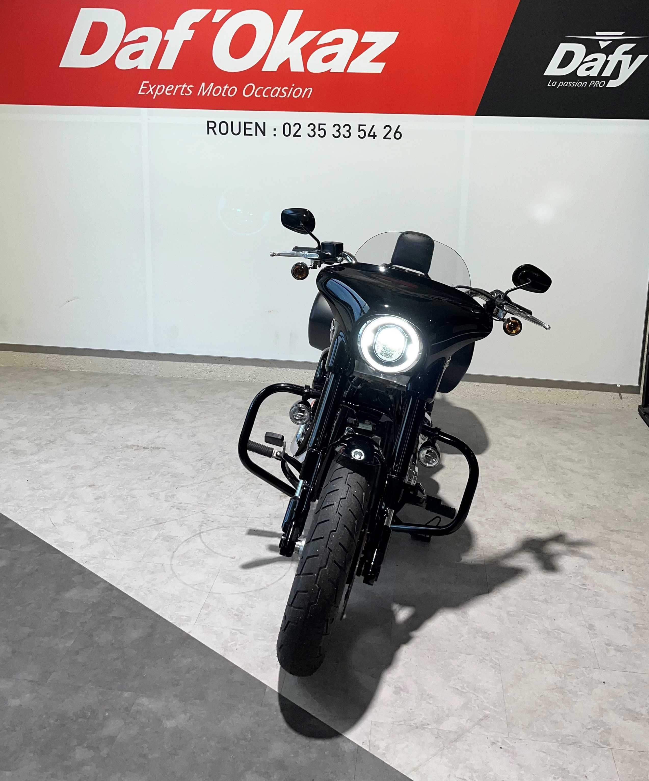 Harley-Davidson FLSB SPORT GLIDE SOFTAIL 2019 HD vue avant