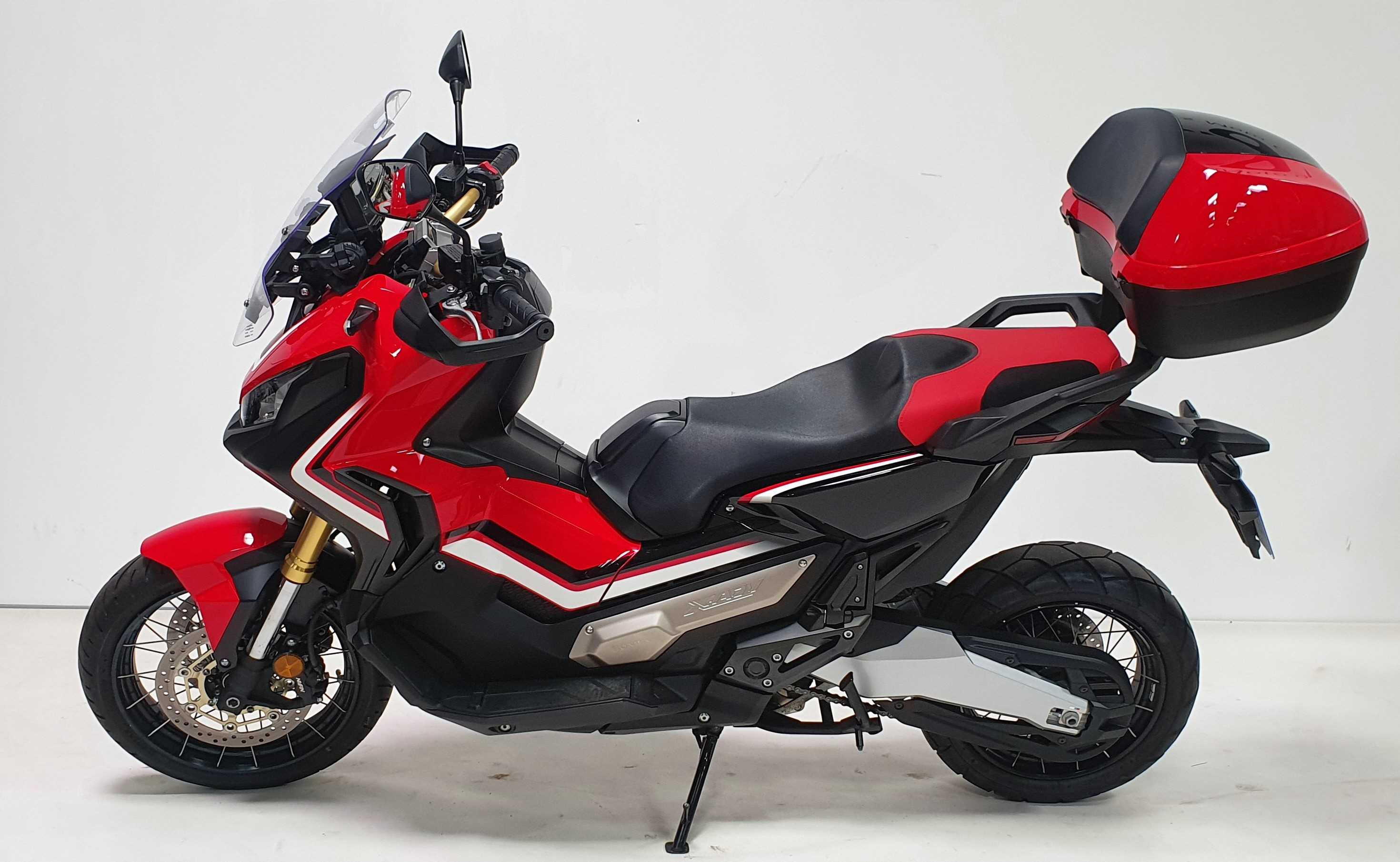 Honda X-ADV 750 2017 HD vue gauche