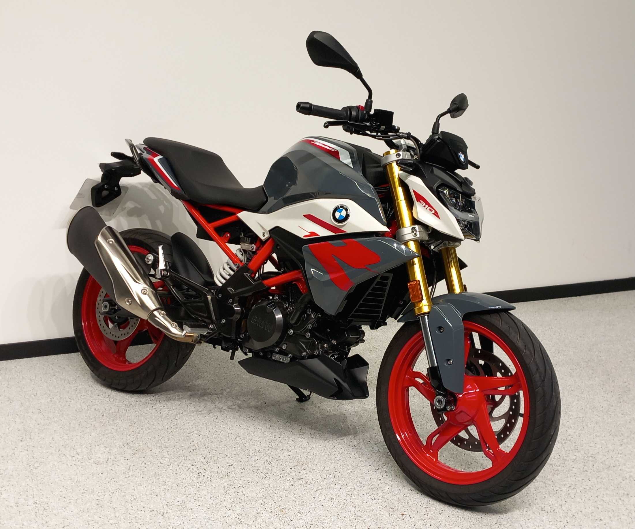 BMW G 310 R 2021 HD vue 3/4 droite