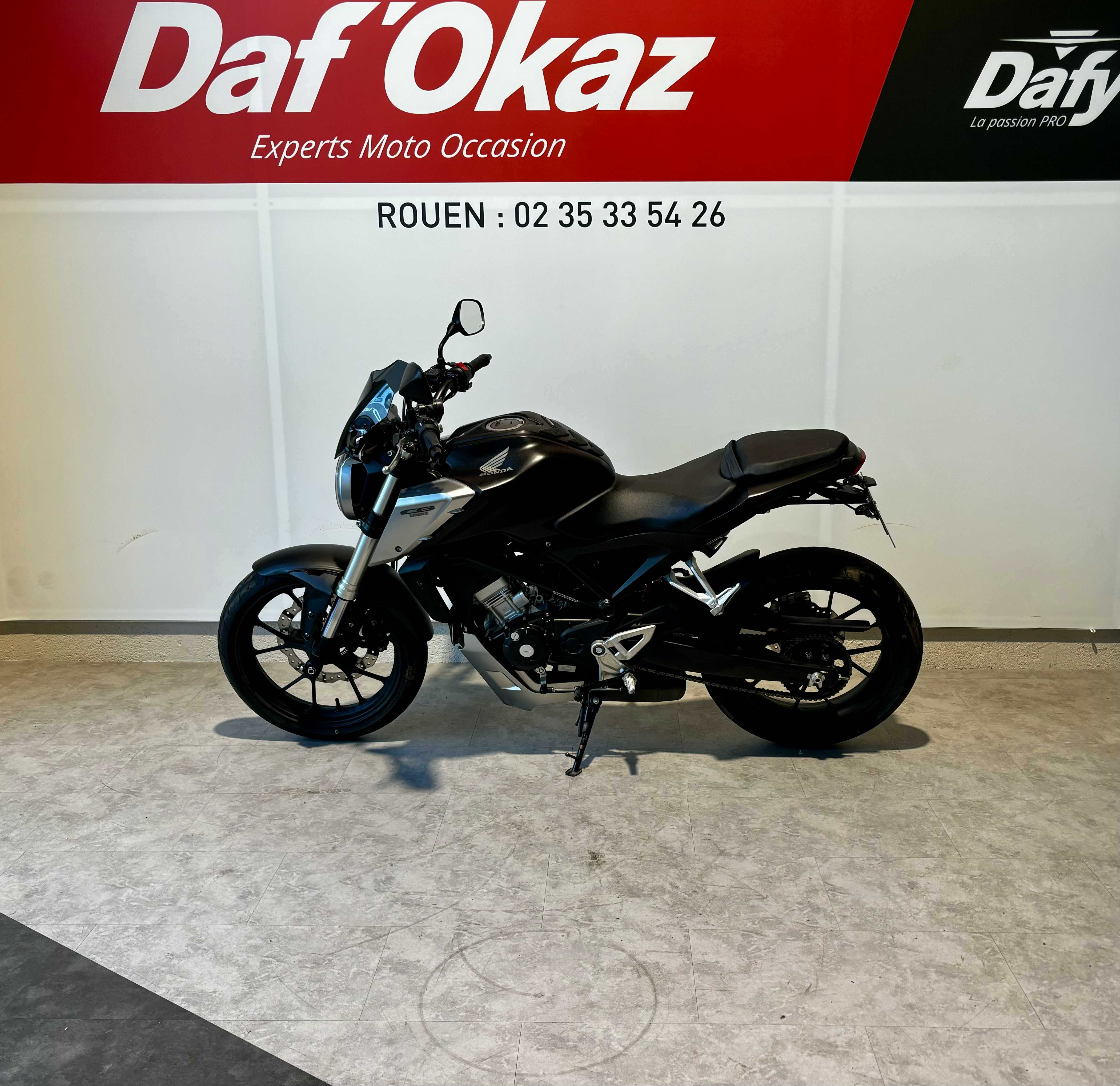 Honda CB 125 R 2018 HD vue gauche