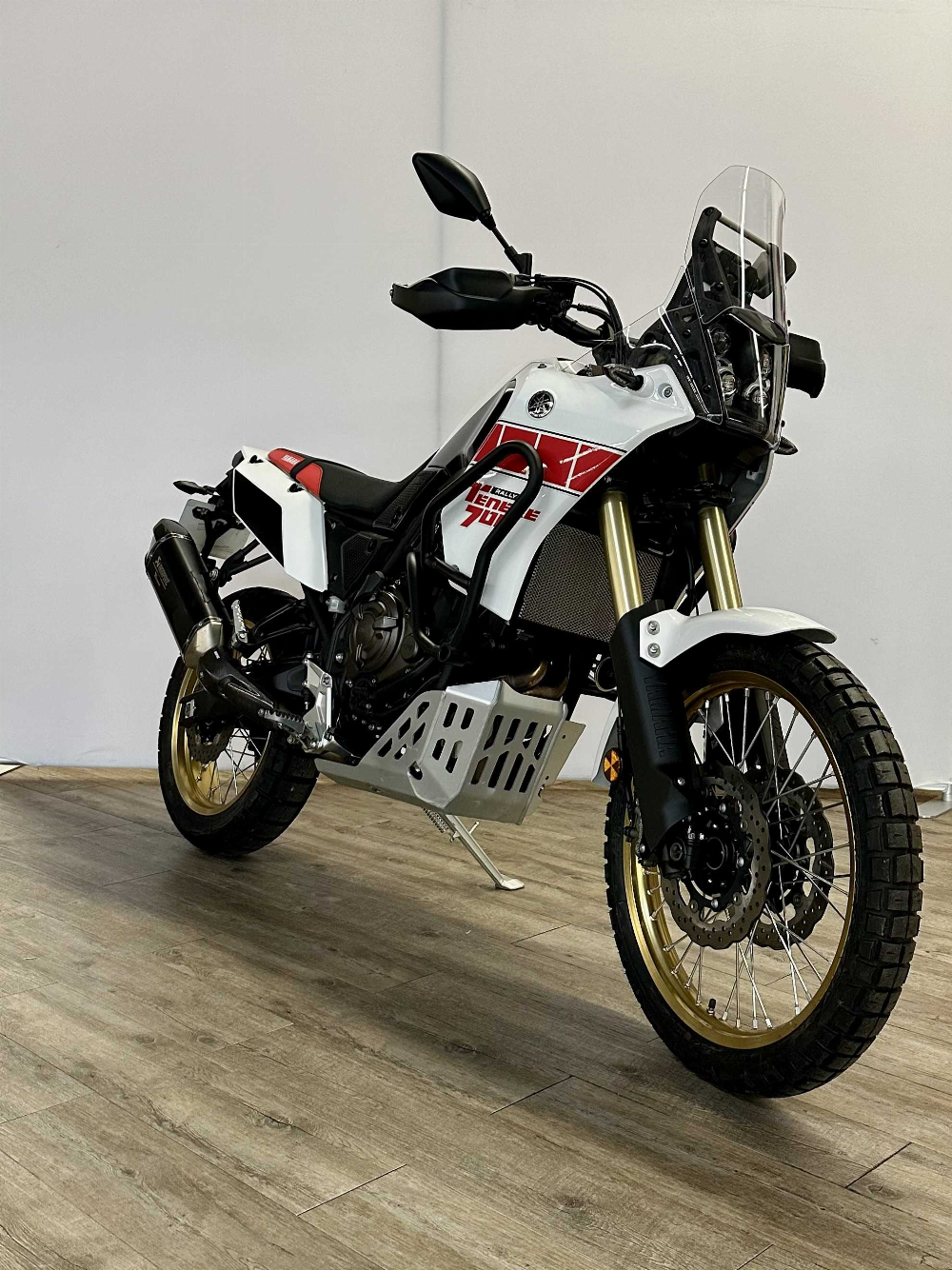 Yamaha XTZ 700 Ténéré Rally Edition 2022 vue 3/4 droite