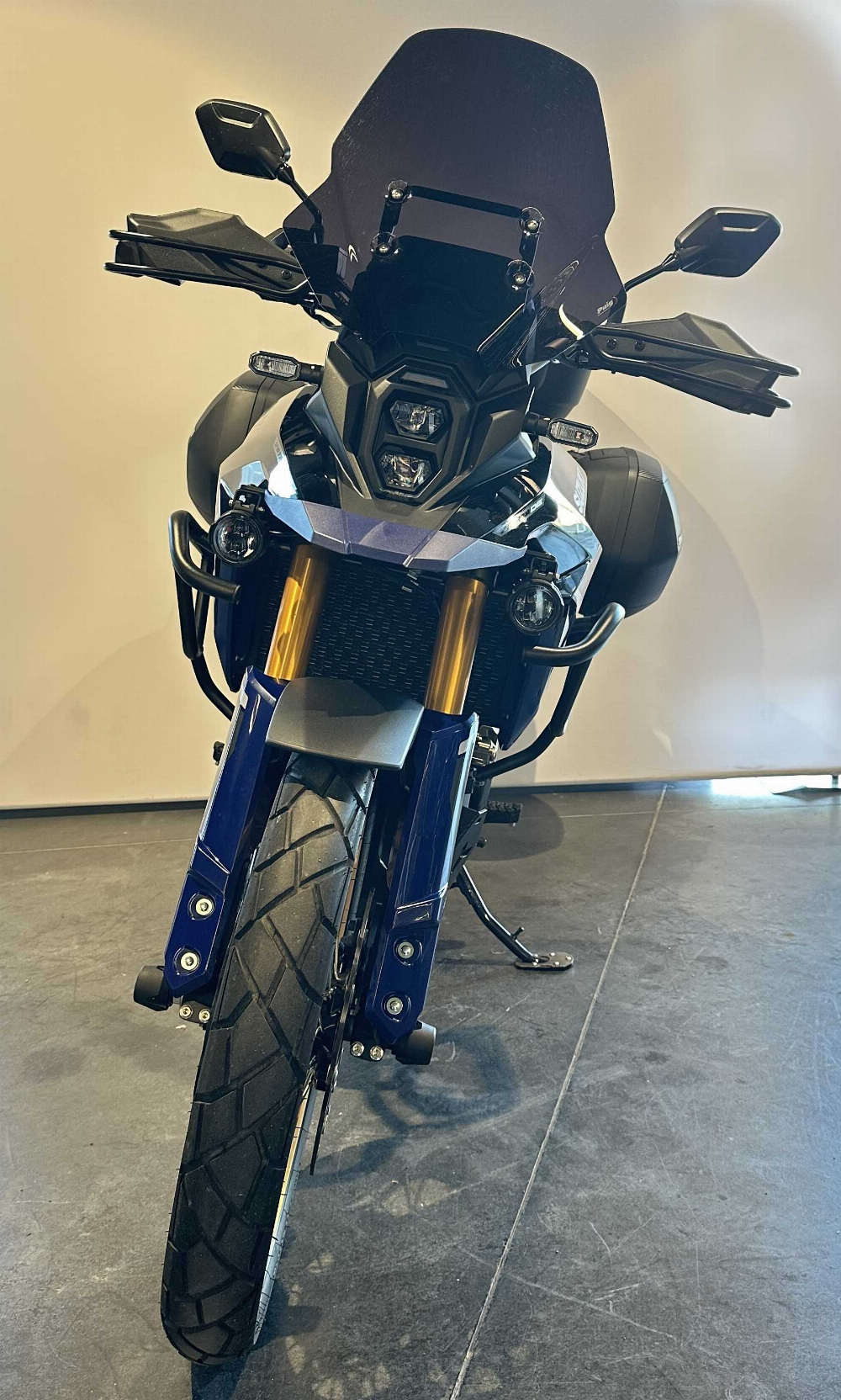 Suzuki DL 800 V-Strom DE 2023 vue avant