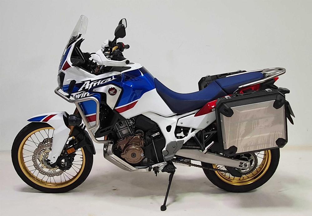 Bulle Givi D1144ST Pour Honda Africa Twin CRF1000L 2018-2019 - Montage Sur Fixation D'origine