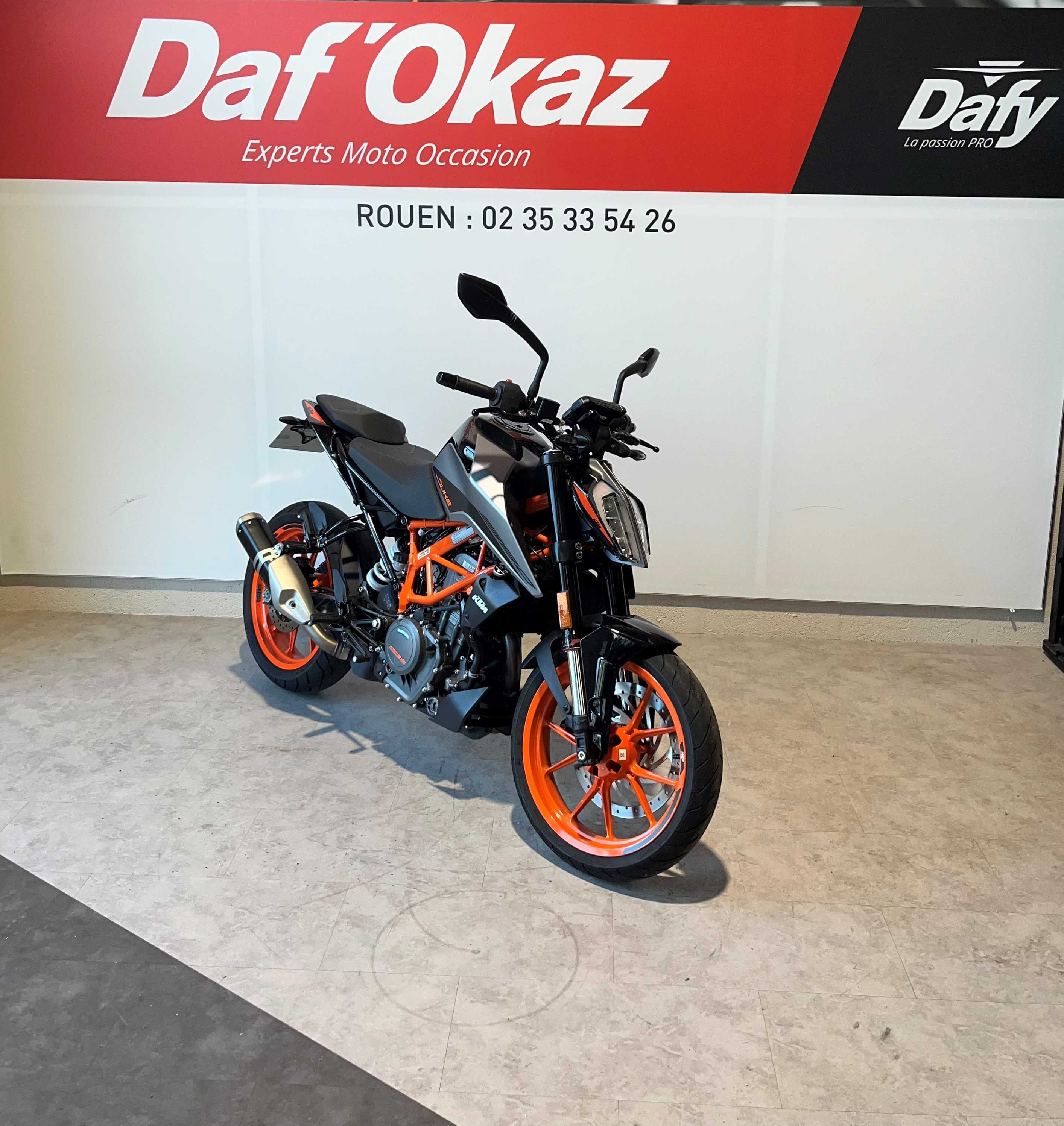 KTM 390 Duke 2021 HD vue 3/4 droite