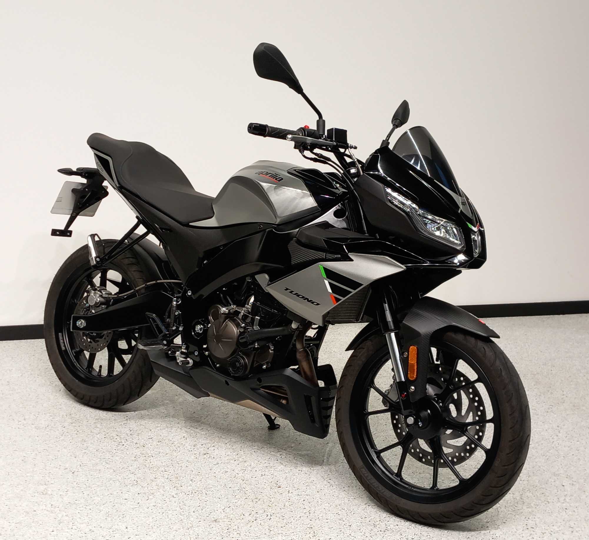 Aprilia Tuono 125 2020 HD vue 3/4 droite