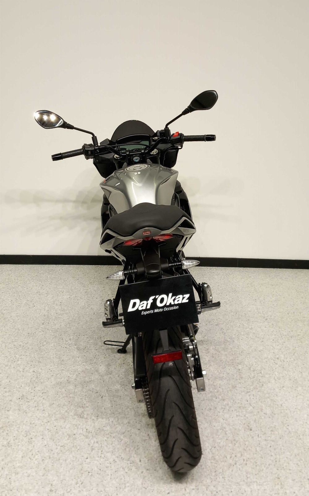 Aprilia Tuono 125 2020 vue arrière