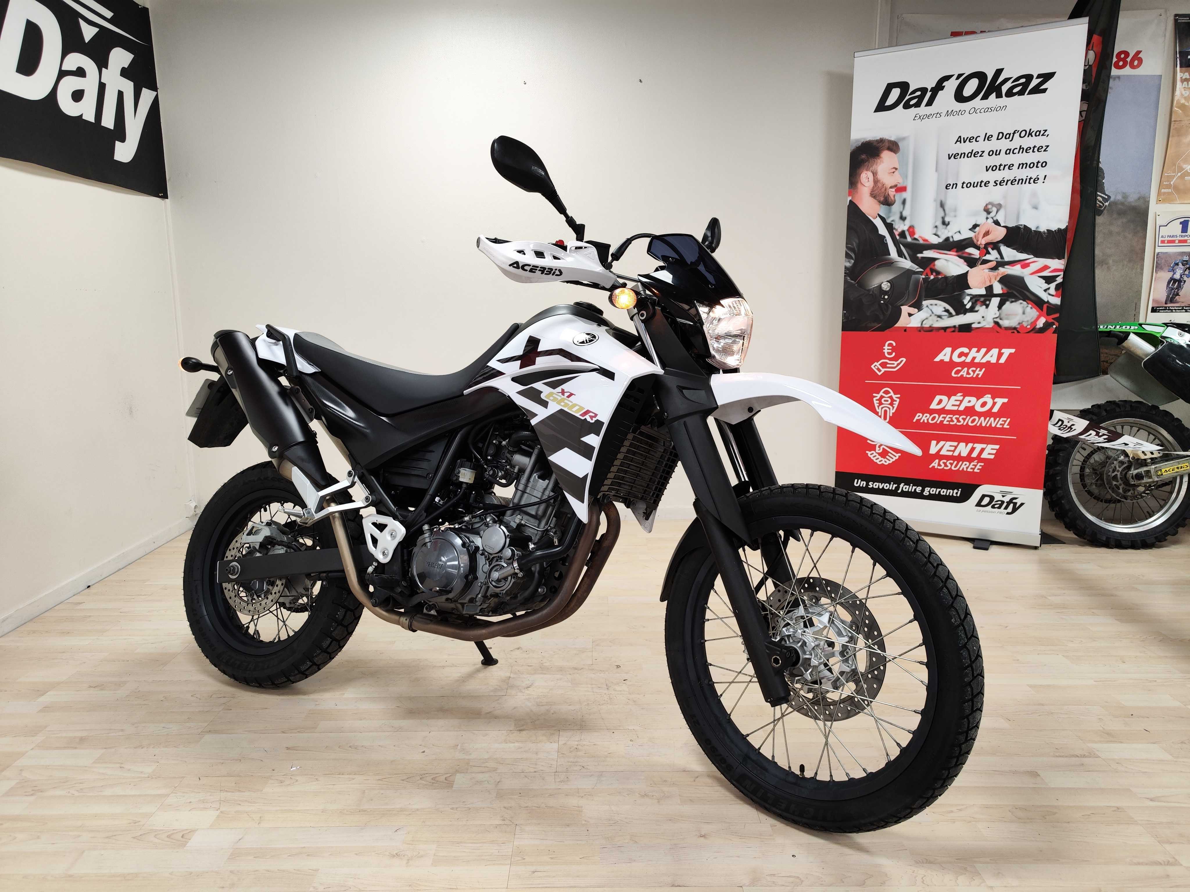 Yamaha XT 660 R 2016 HD vue 3/4 droite