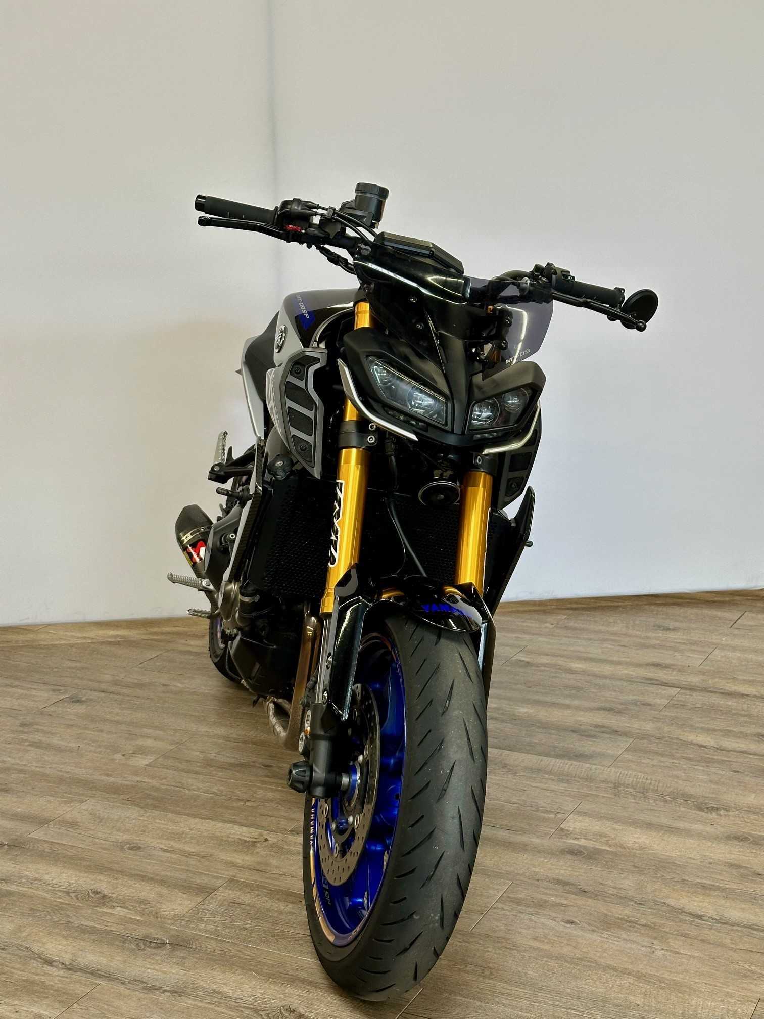 Yamaha MT-09 850 SP 2020 HD vue avant