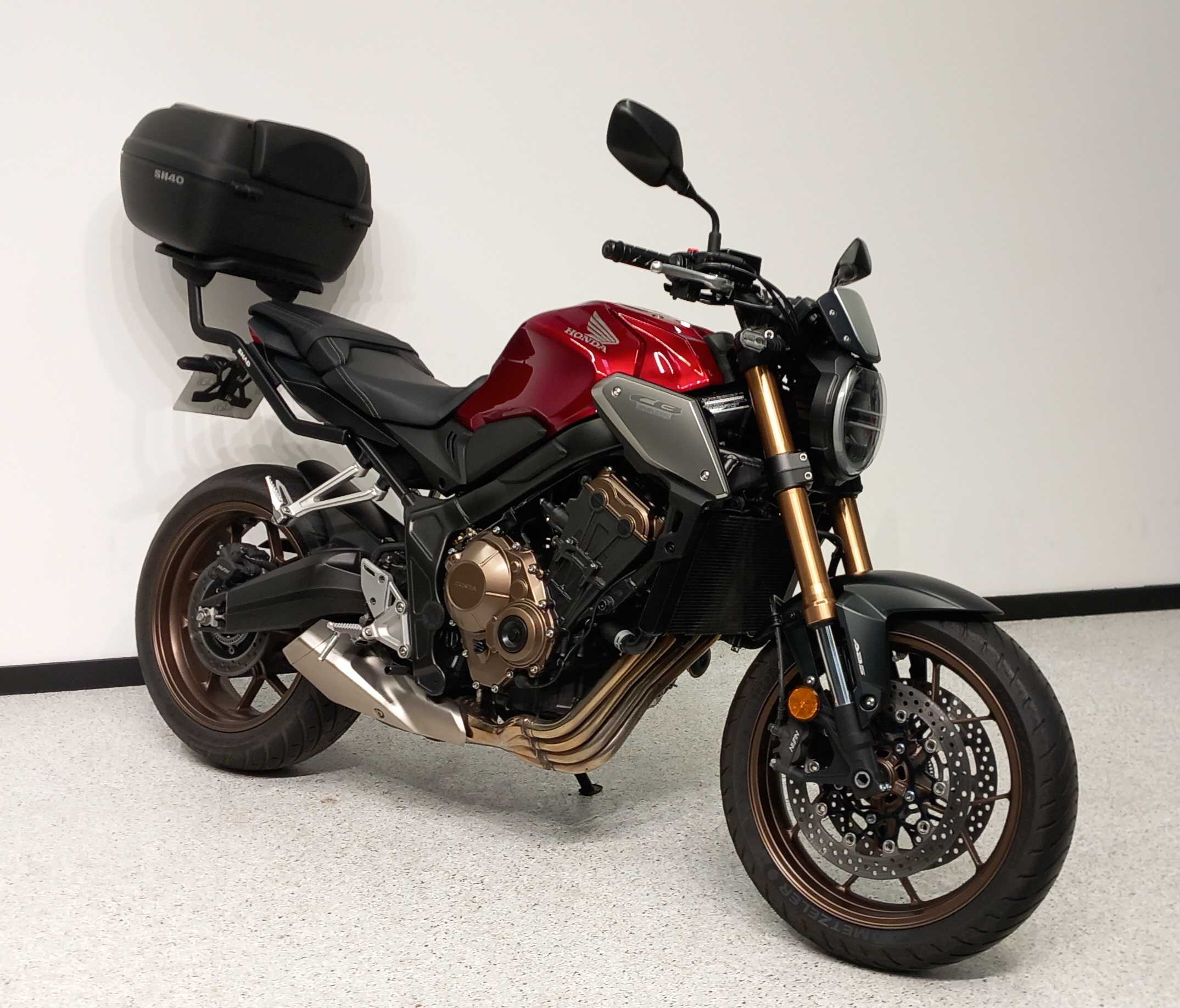 Honda CB 650 R 2019 HD vue 3/4 droite