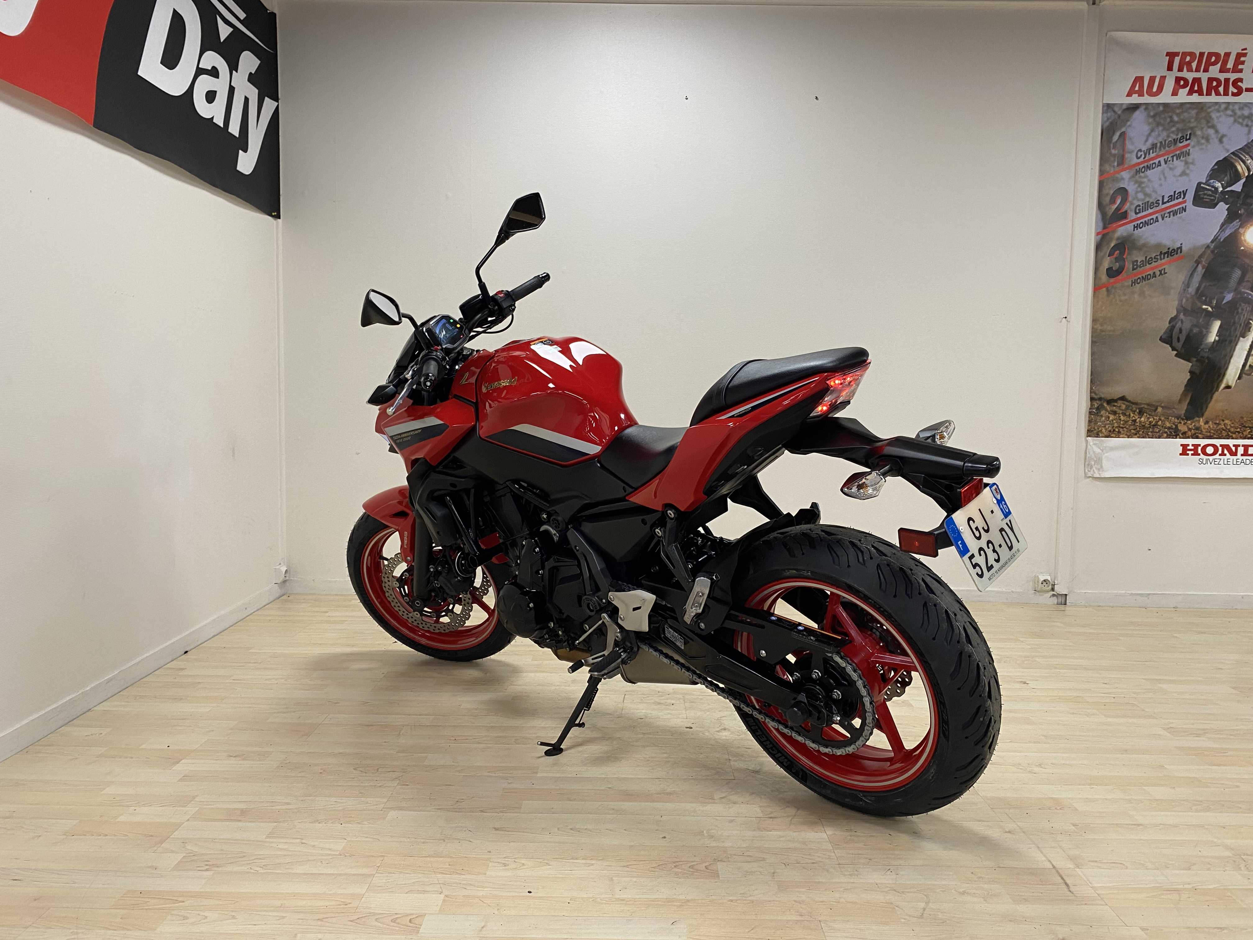 Kawasaki Z 650 2022 HD vue arrière