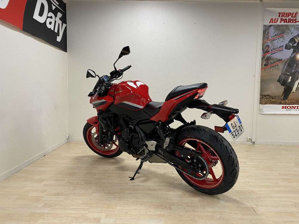 Kawasaki Z 650 2022 vue arrière