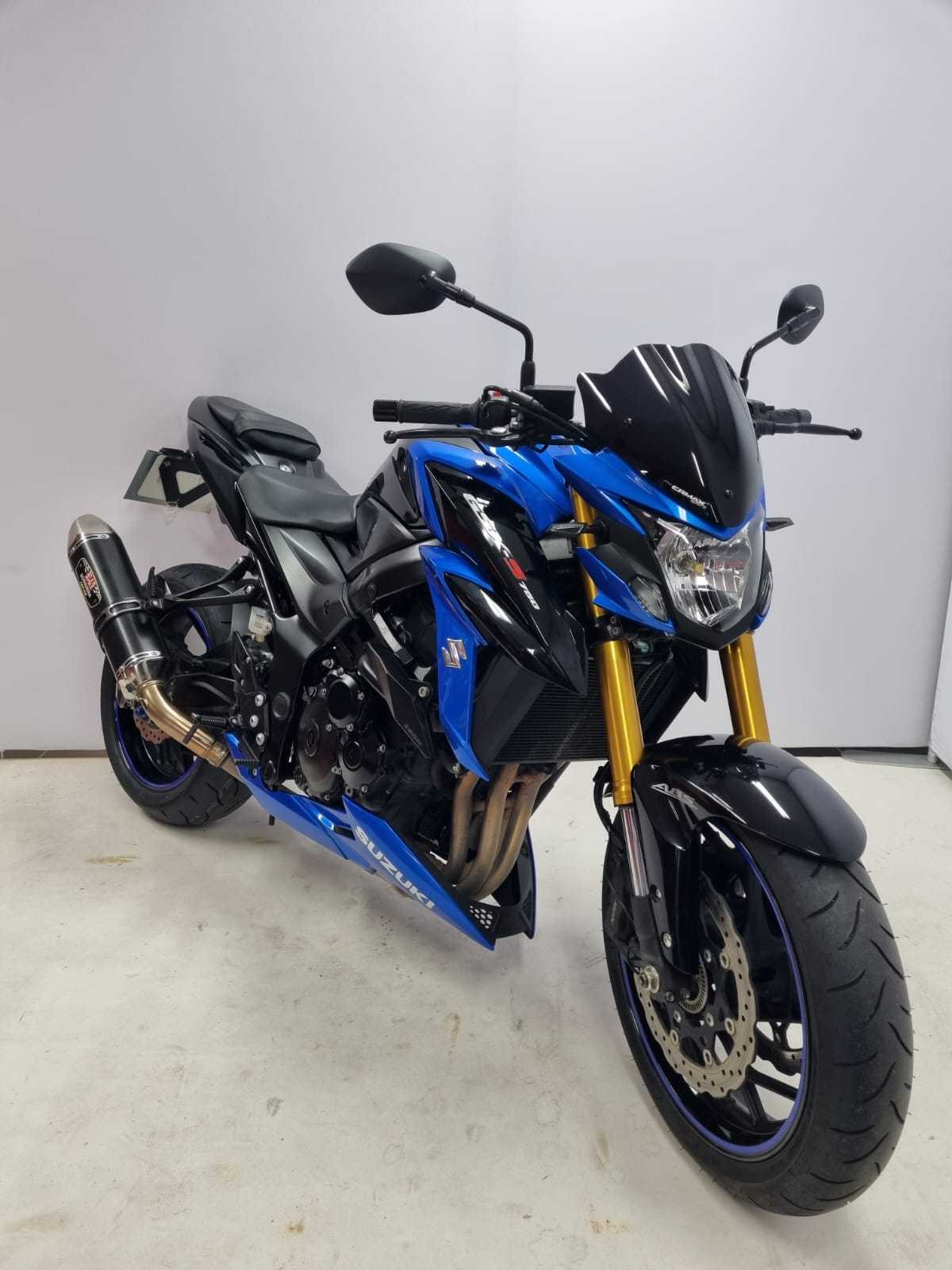 Suzuki GSX-S 750 2017 HD vue 3/4 droite