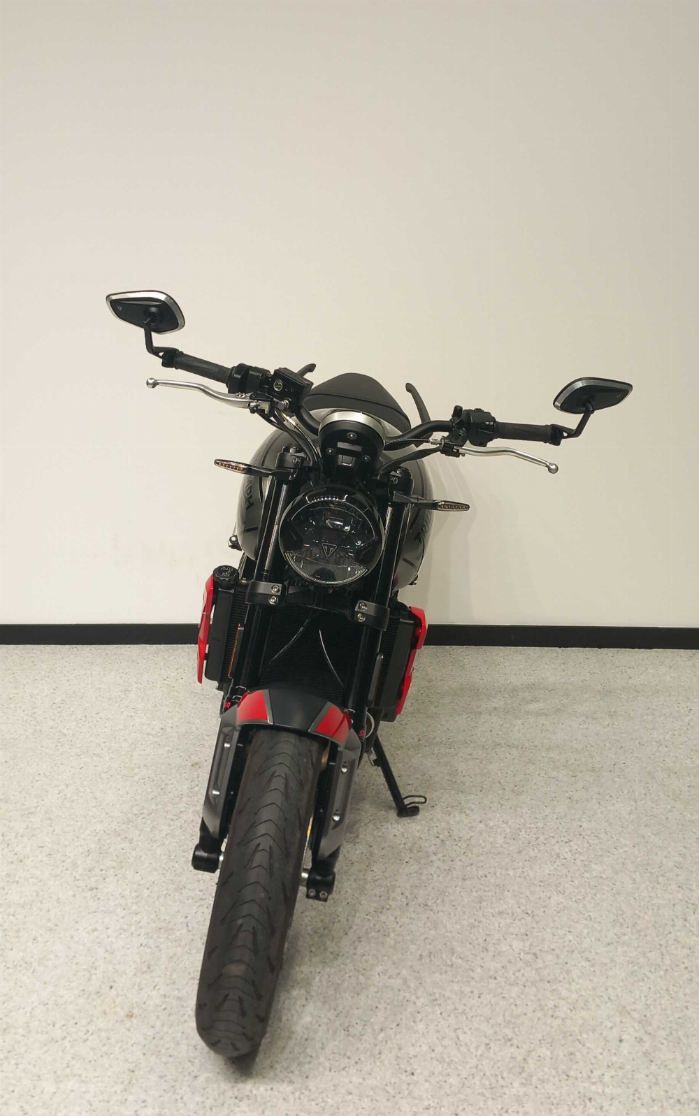 Triumph 660 Trident 2021 vue avant