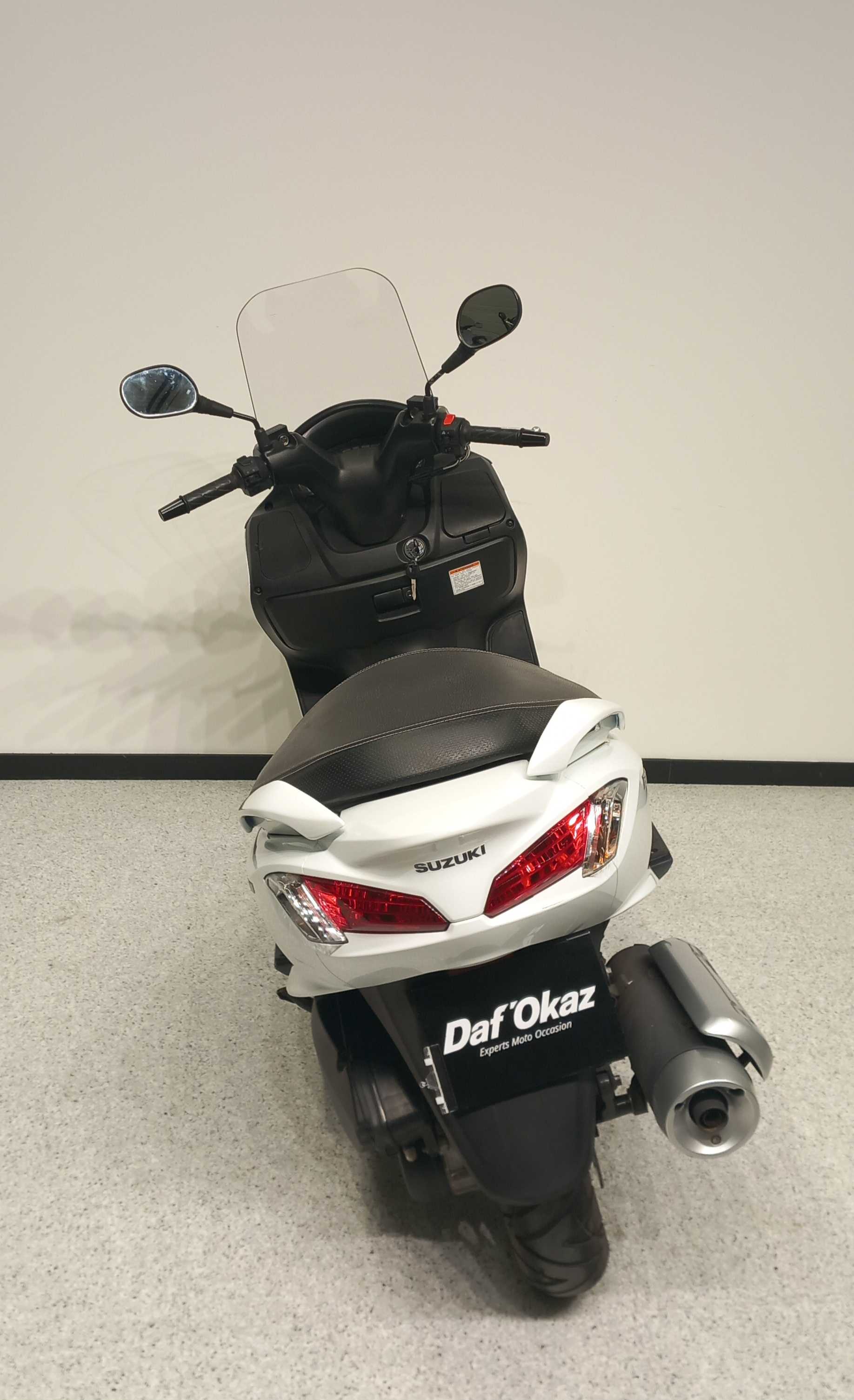 Suzuki UH 125 Burgman 2014 HD vue arrière