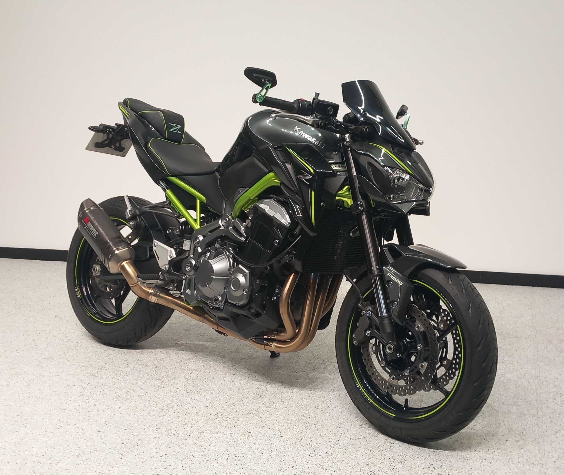 Kawasaki Z 900 2018 HD vue 3/4 droite