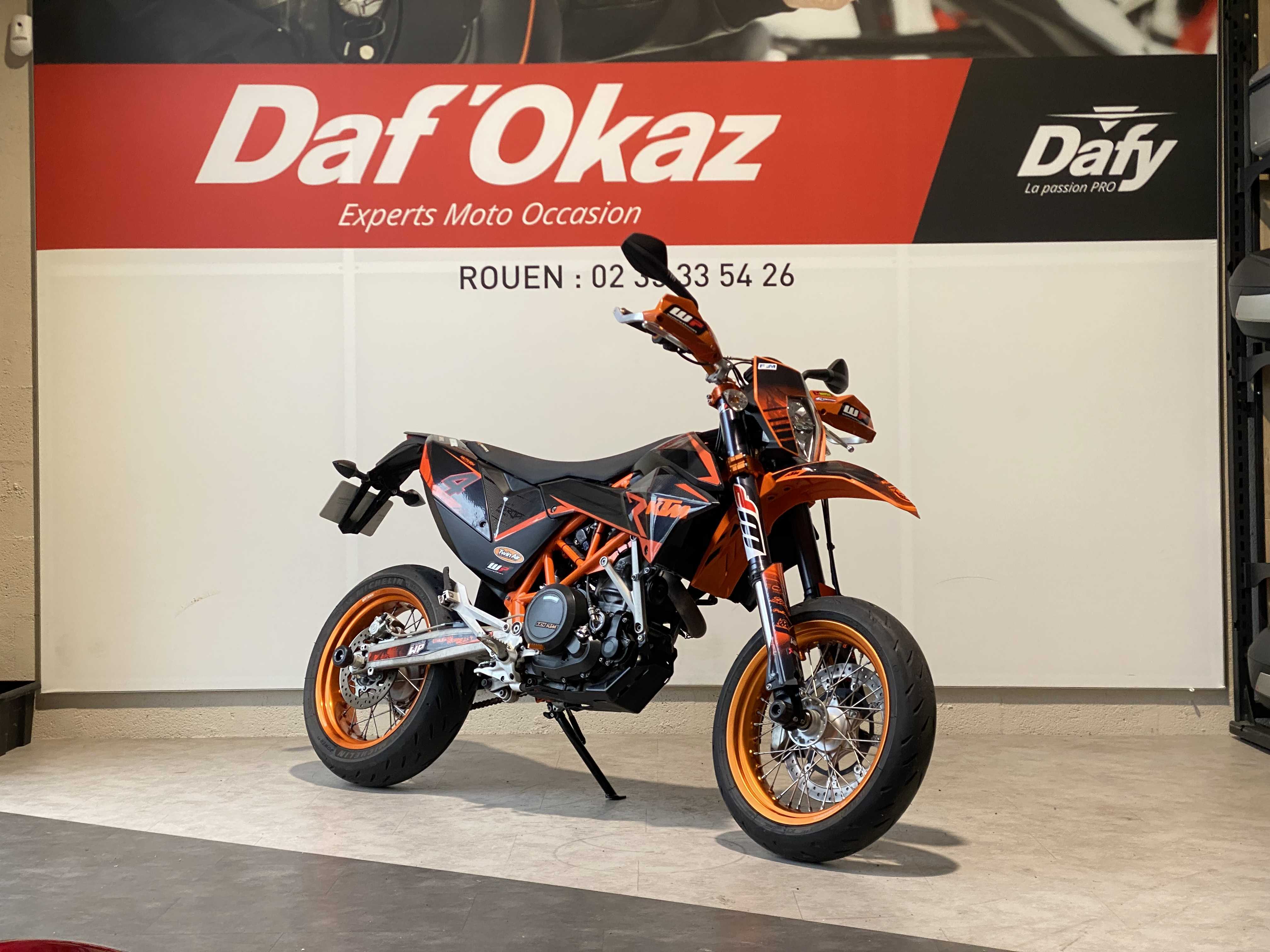 KTM 690 SMC R 2013 HD vue 3/4 droite