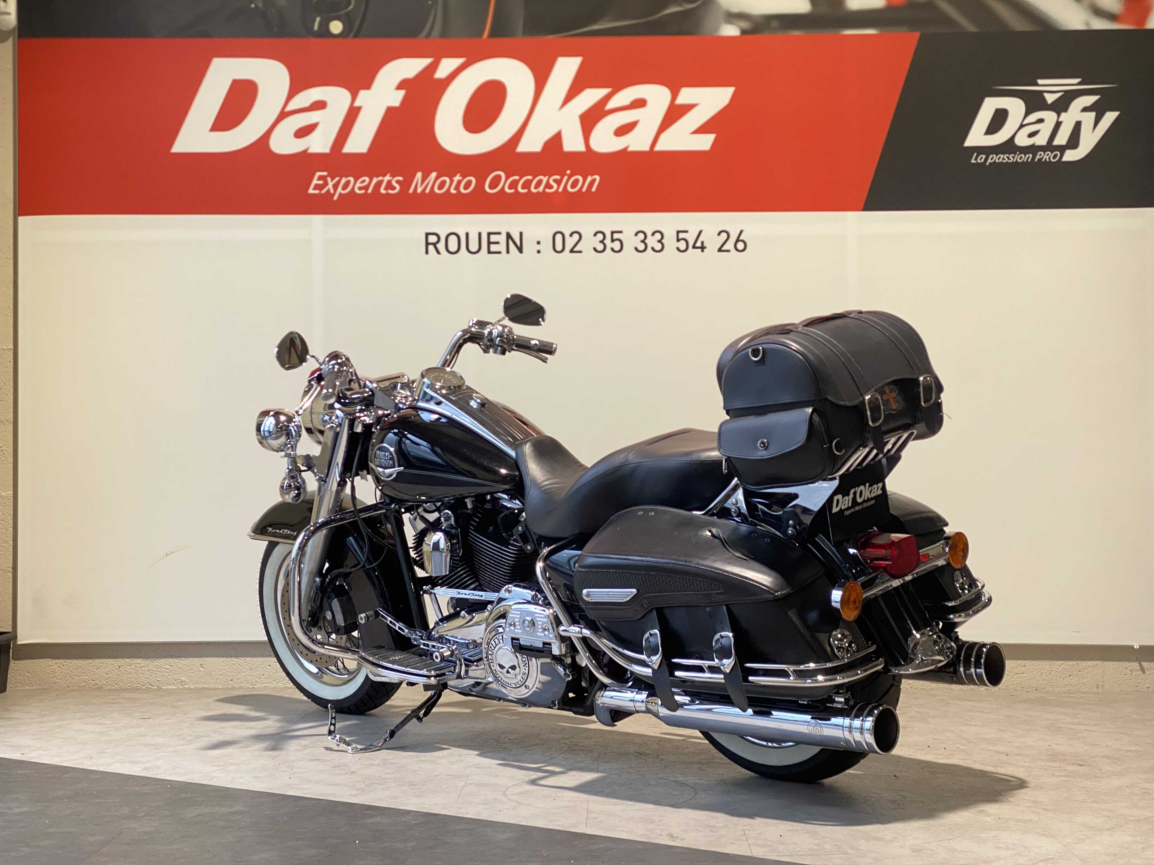 Harley-Davidson ROAD KING CLASSIC TOURING 2010 HD vue gauche