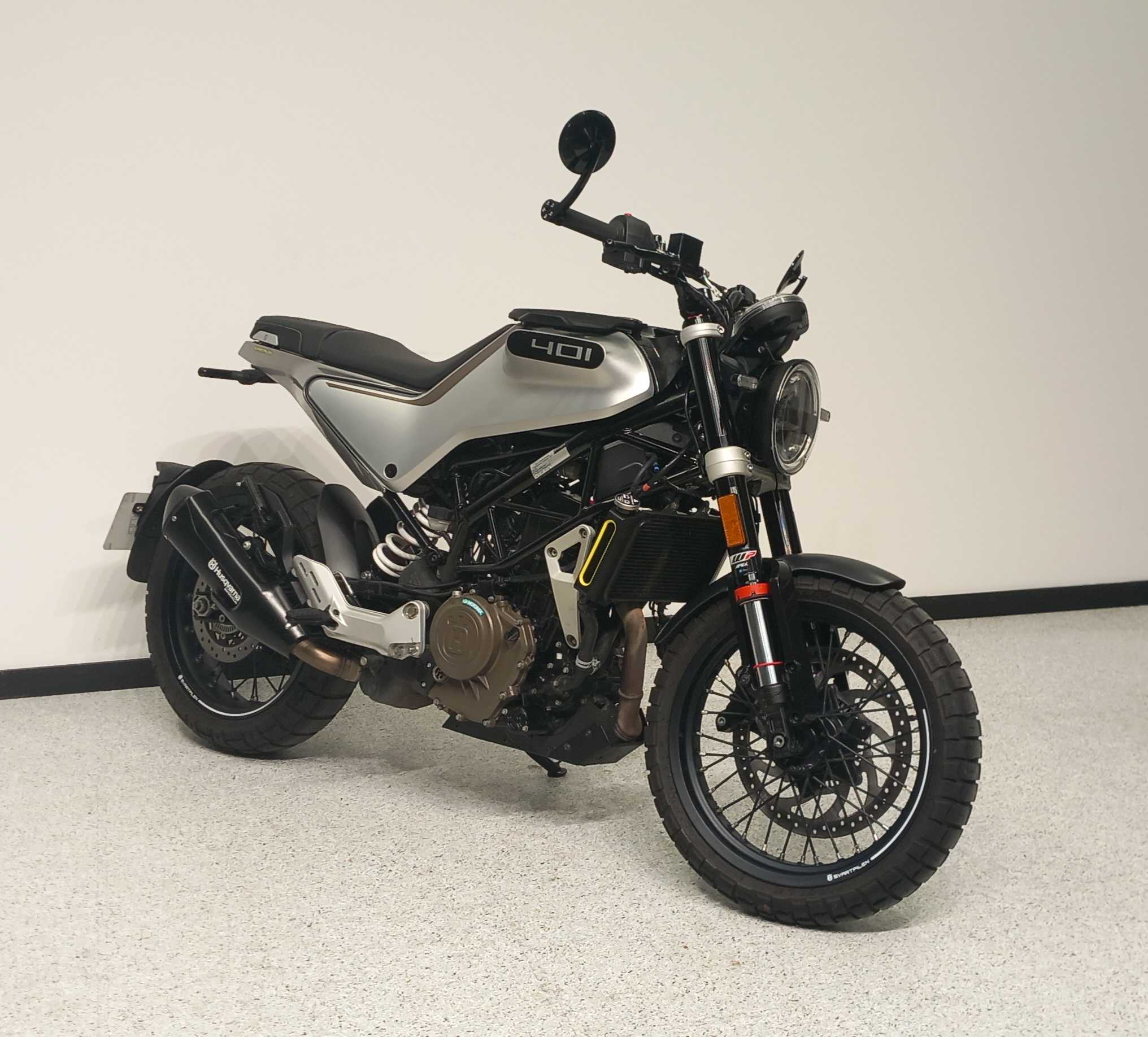 Husqvarna Svartpilen 401 2021 HD vue 3/4 droite