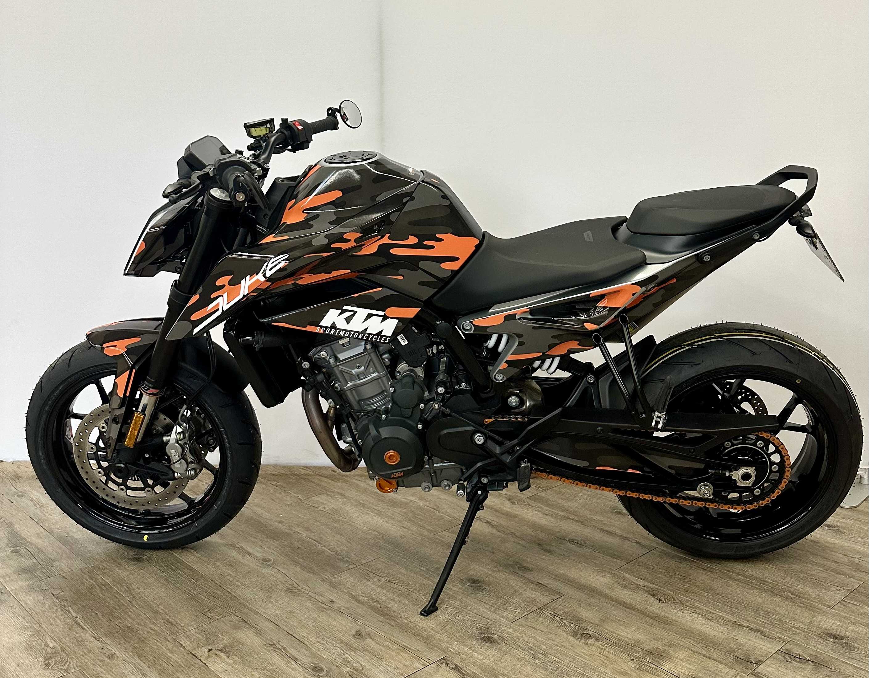 KTM 790 Duke 2018 HD vue gauche