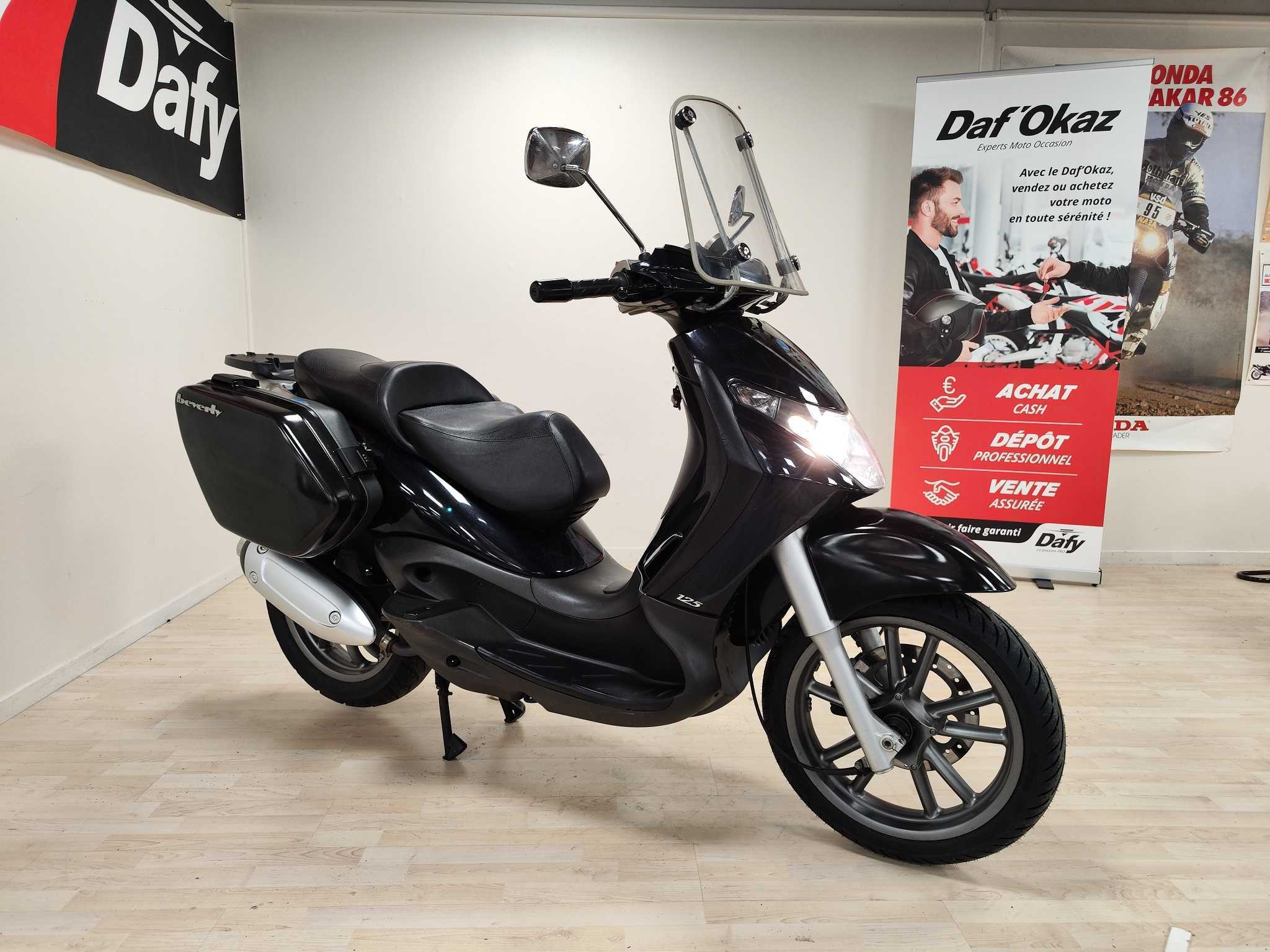 Piaggio Beverly 125 2006 HD vue 3/4 droite