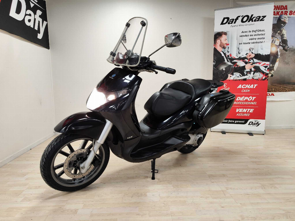 Piaggio Beverly 125 2006 vue avant