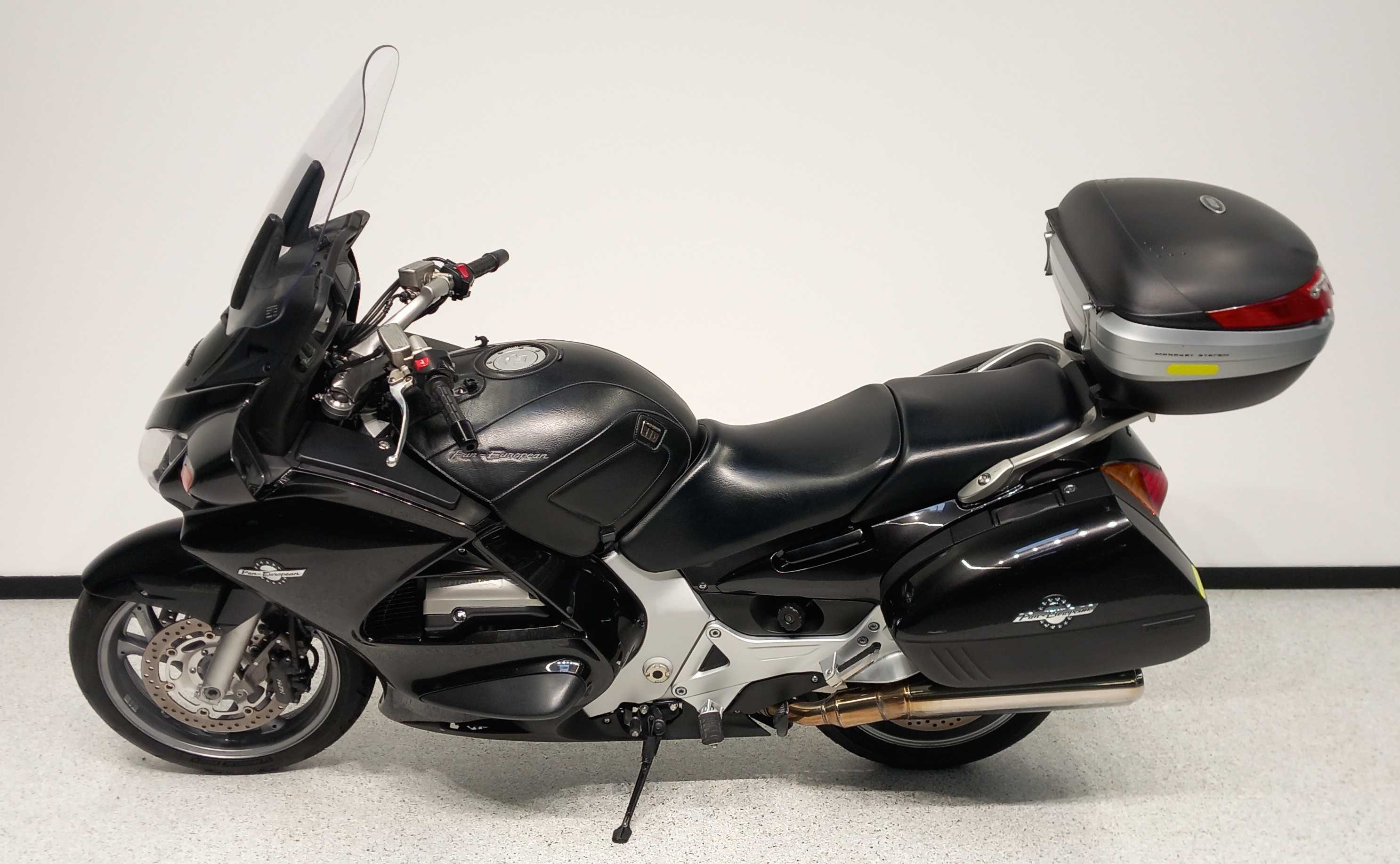 Honda ST 1300 Pan European ABS 2015 HD vue gauche